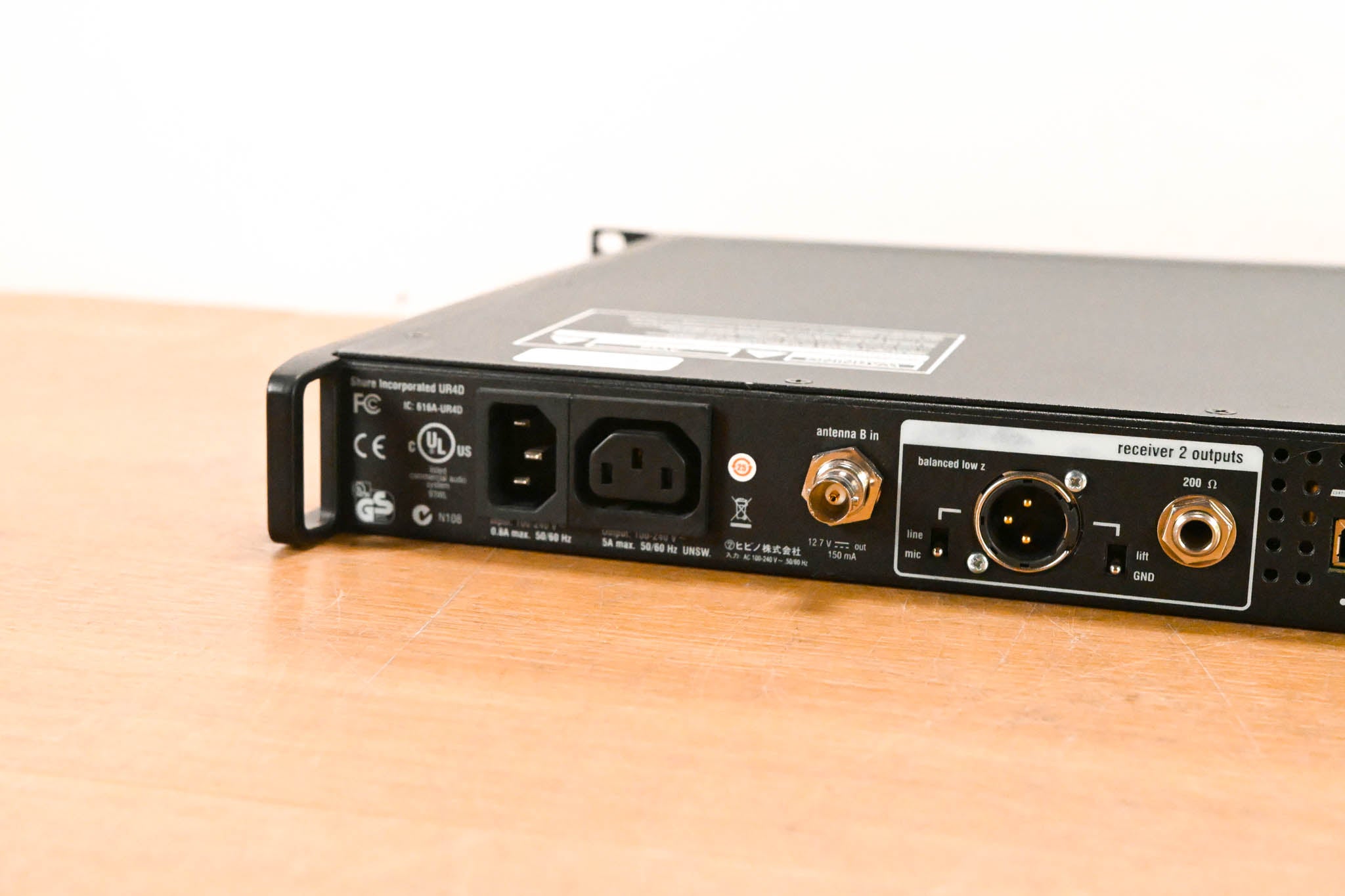 Shure UR4D Dual-Channel UHF Wireless Receiver - H4 Band: 518-578 MHz