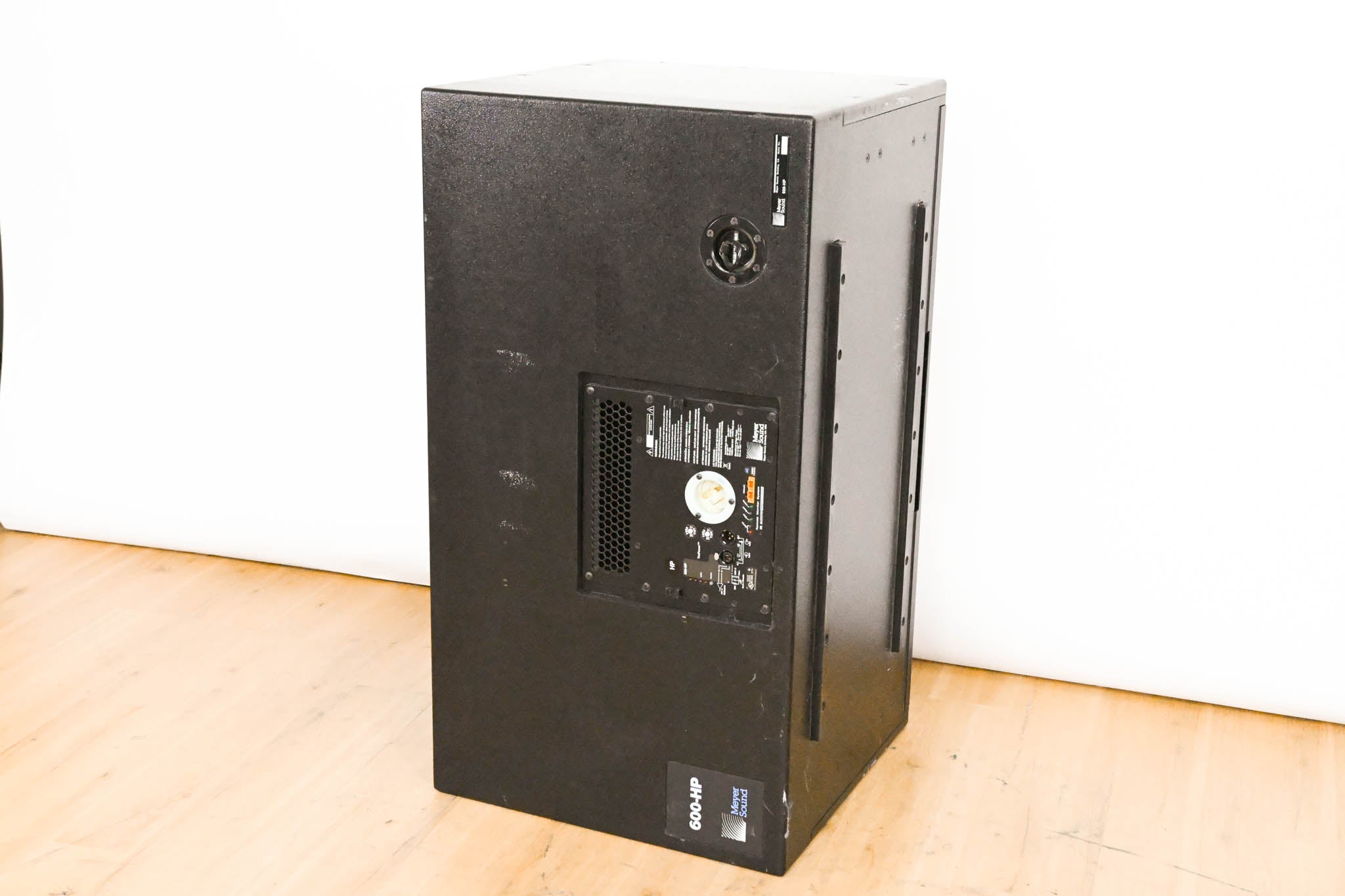 Meyer Sound 600-HP Compact High-Power Subwoofer