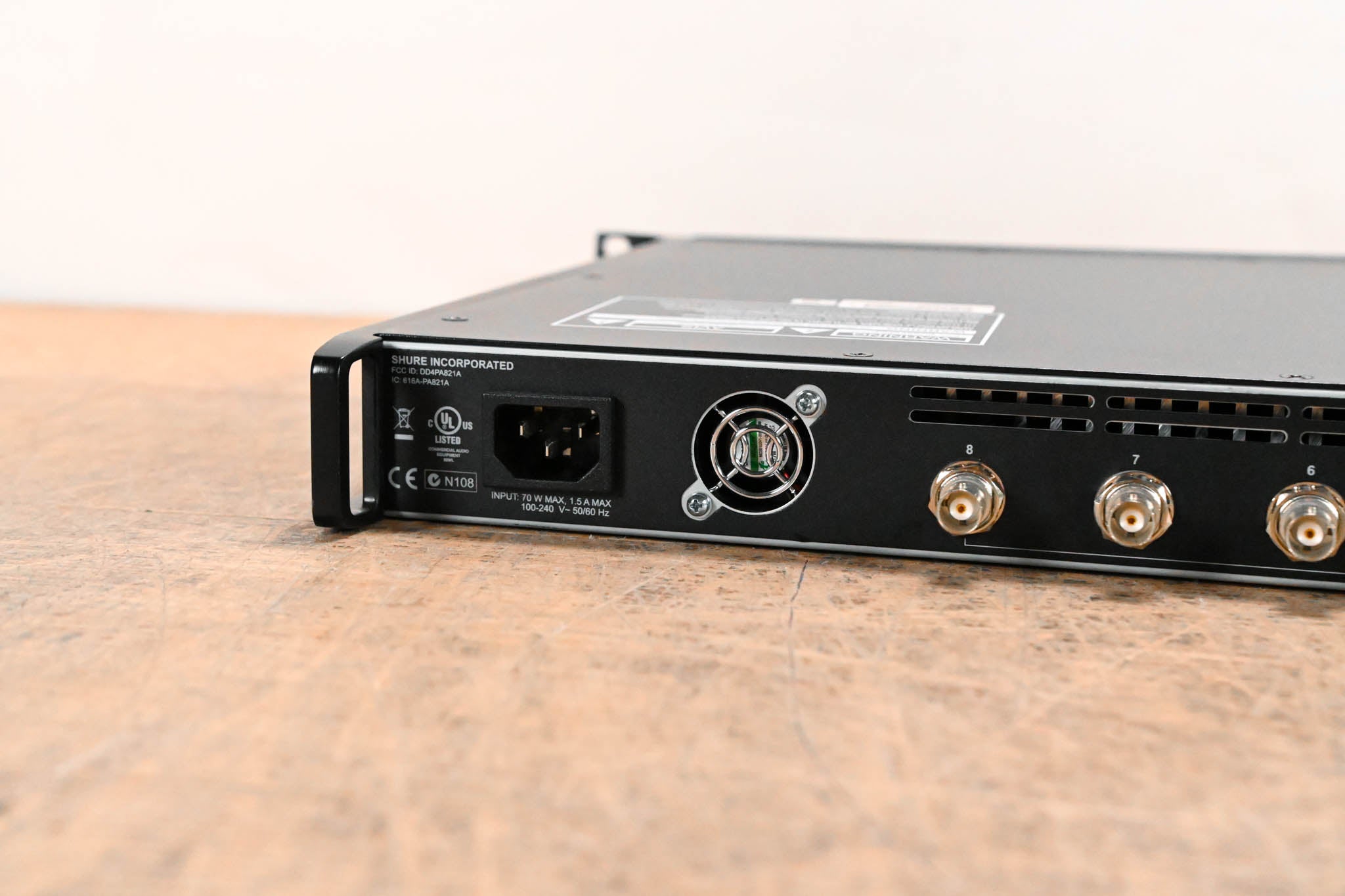 Shure PA421A 4-Port PSM Antenna Combiner - 470-952 MHz