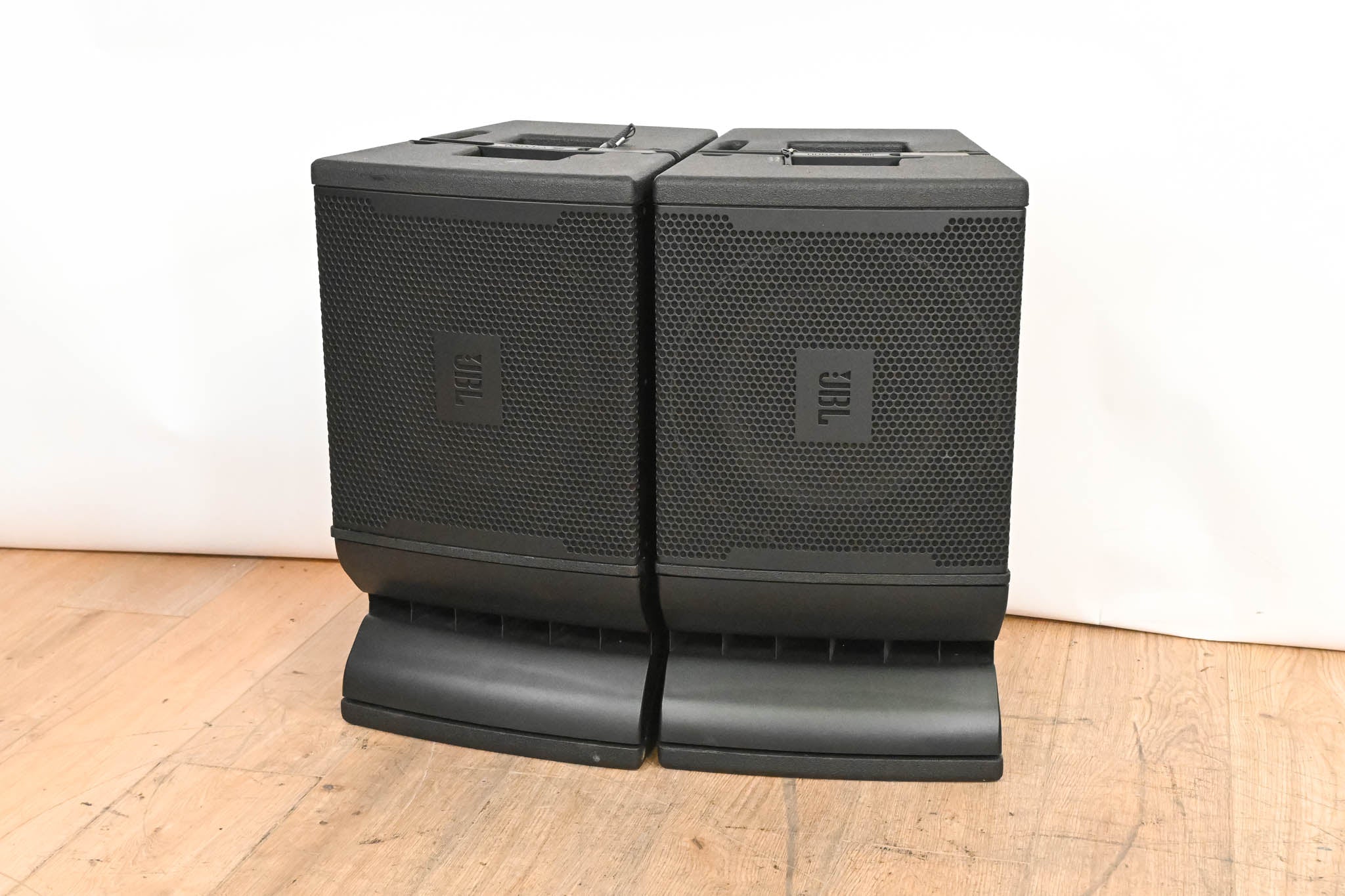 JBL VRX932LA 3200W 12-inch Line Array Speaker (PAIR)