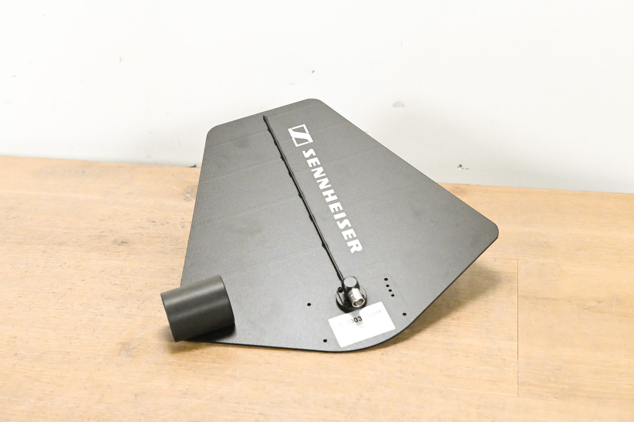 Sennheiser A-2003-UHF Passive Directional Antenna - 450-960 MHz