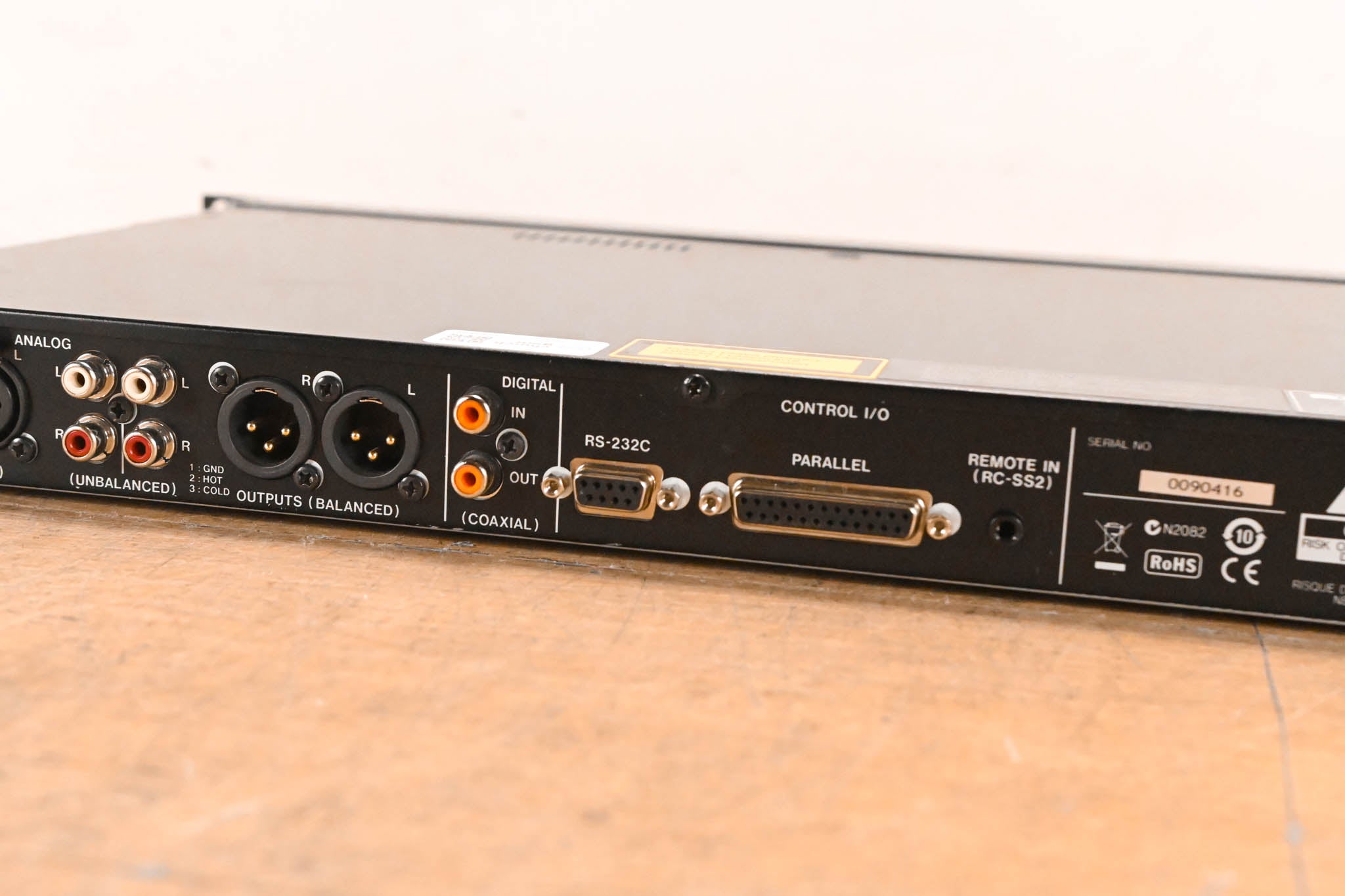 TASCAM SS-CDR200 Solid State and CD Digital Audio Recorder CG01U52