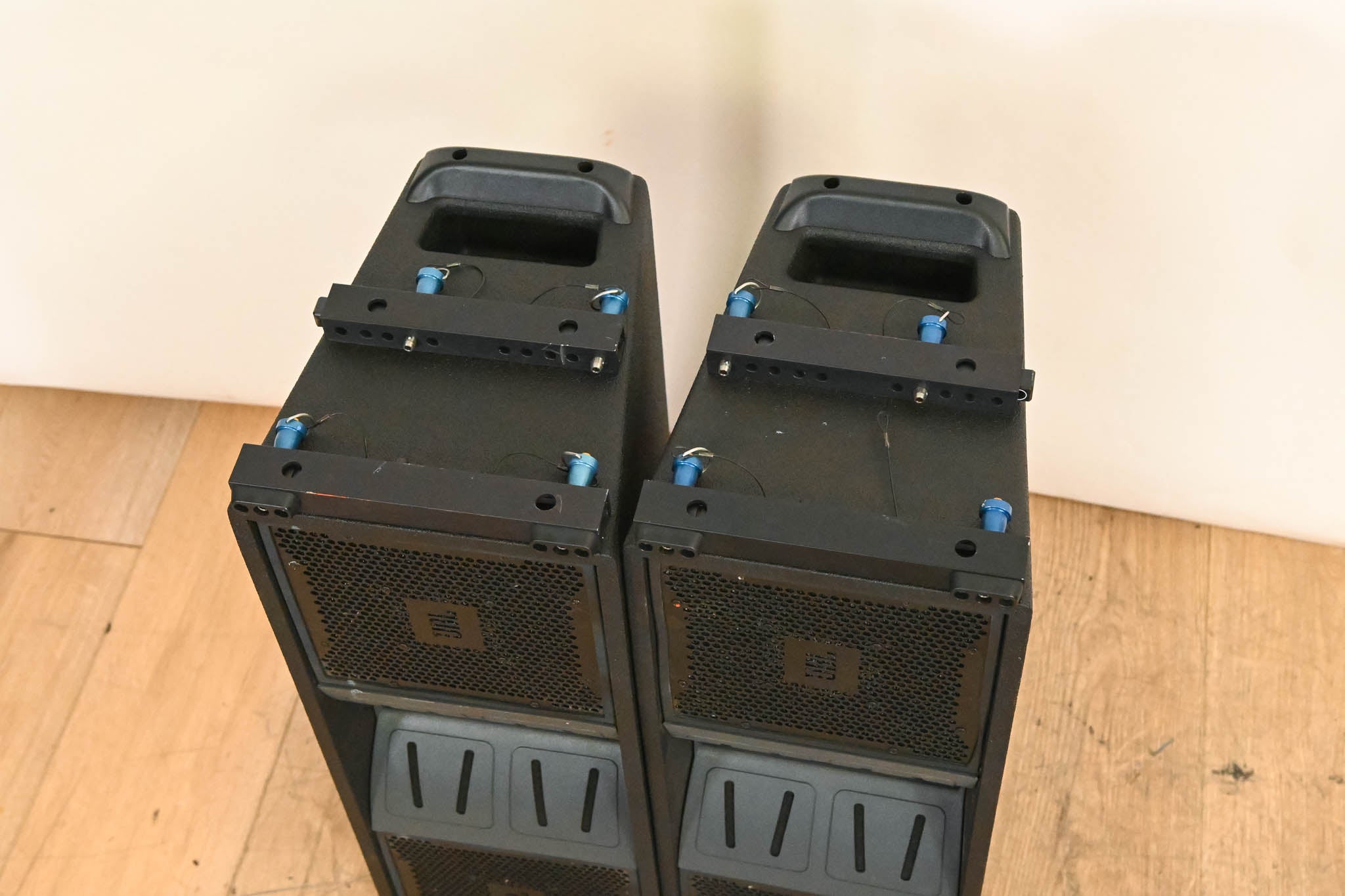 JBL VT4886 Dual 6.5" Passive Compact Line Array Loudspeakers (PAIR)