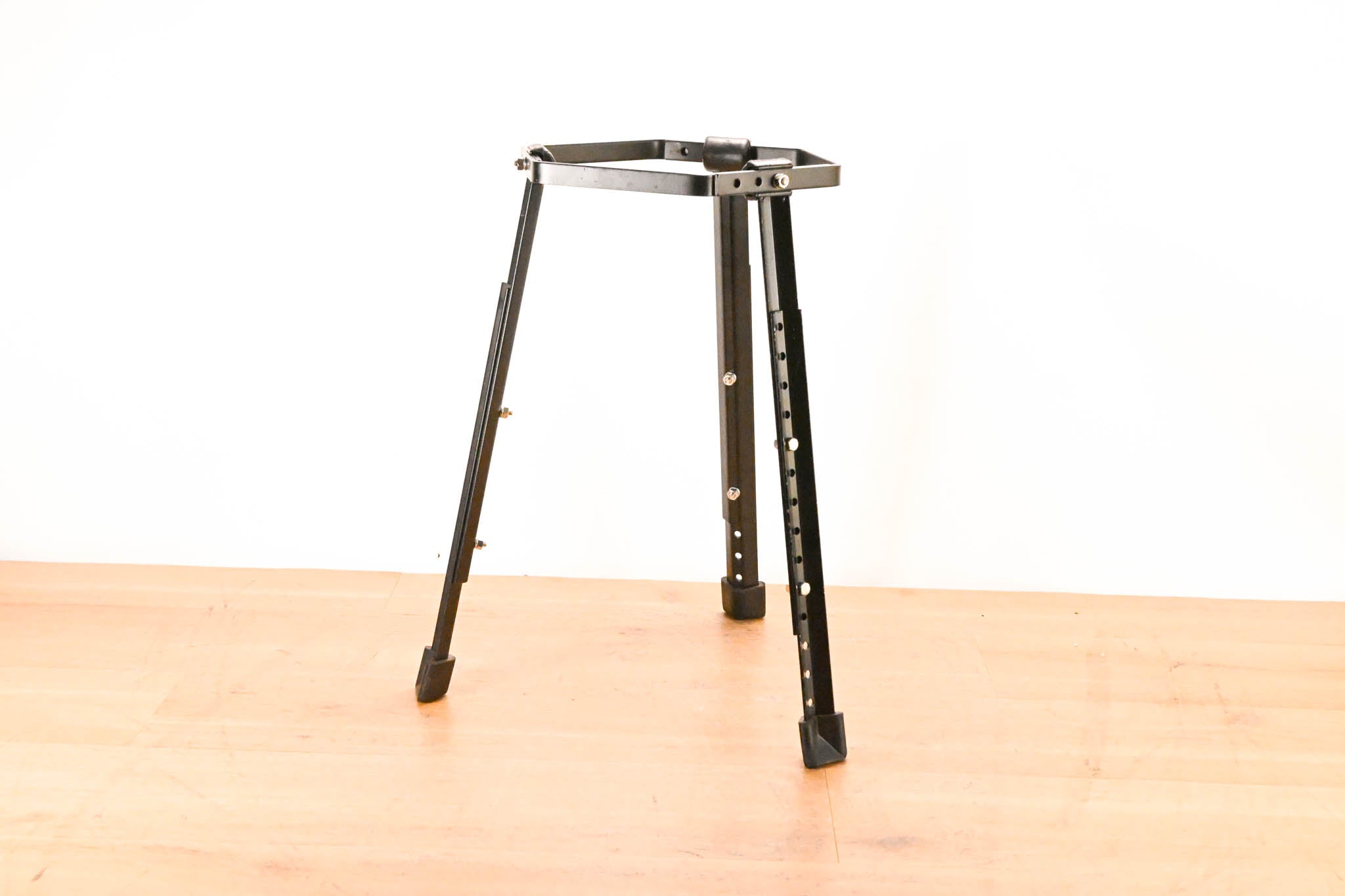 LP LPA650 Aspire Universal Basket Conga Stand