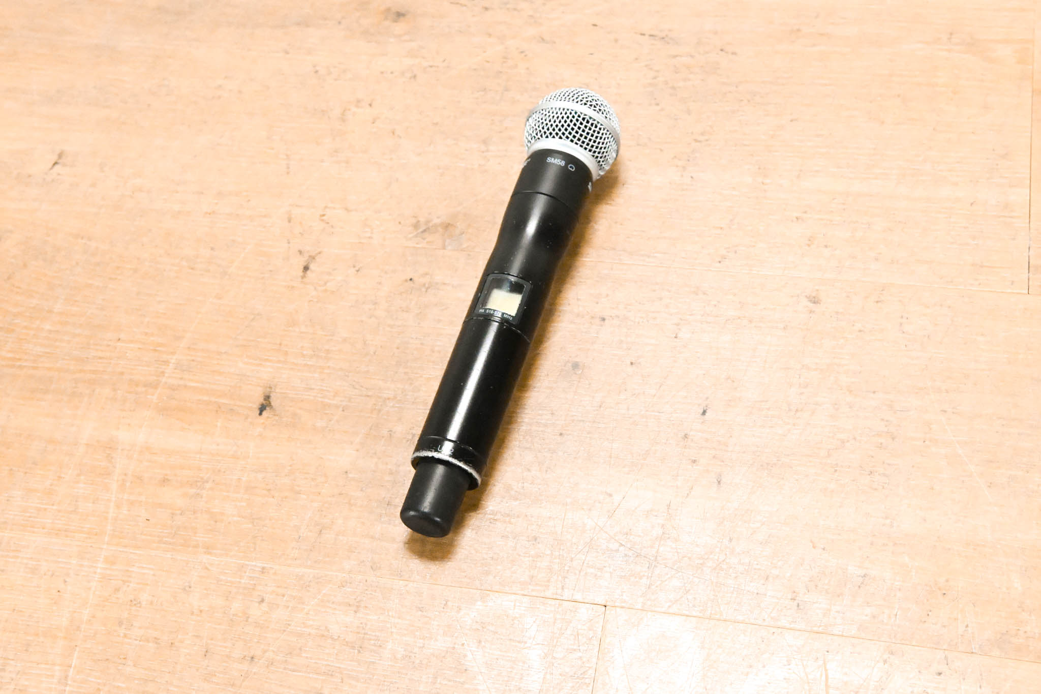 Shure UR2/SM58 Handheld Transmitter with SM58 Capsule - H4 Band