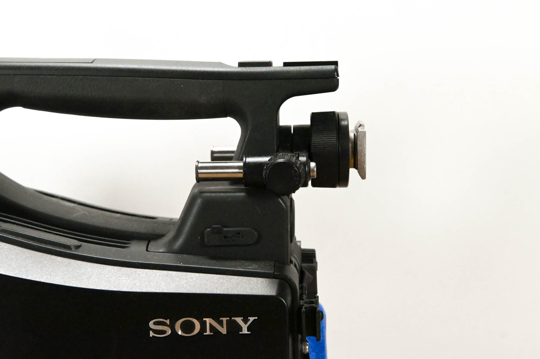 Sony HXC-FB75 HD Studio Color Camera (Body Only)