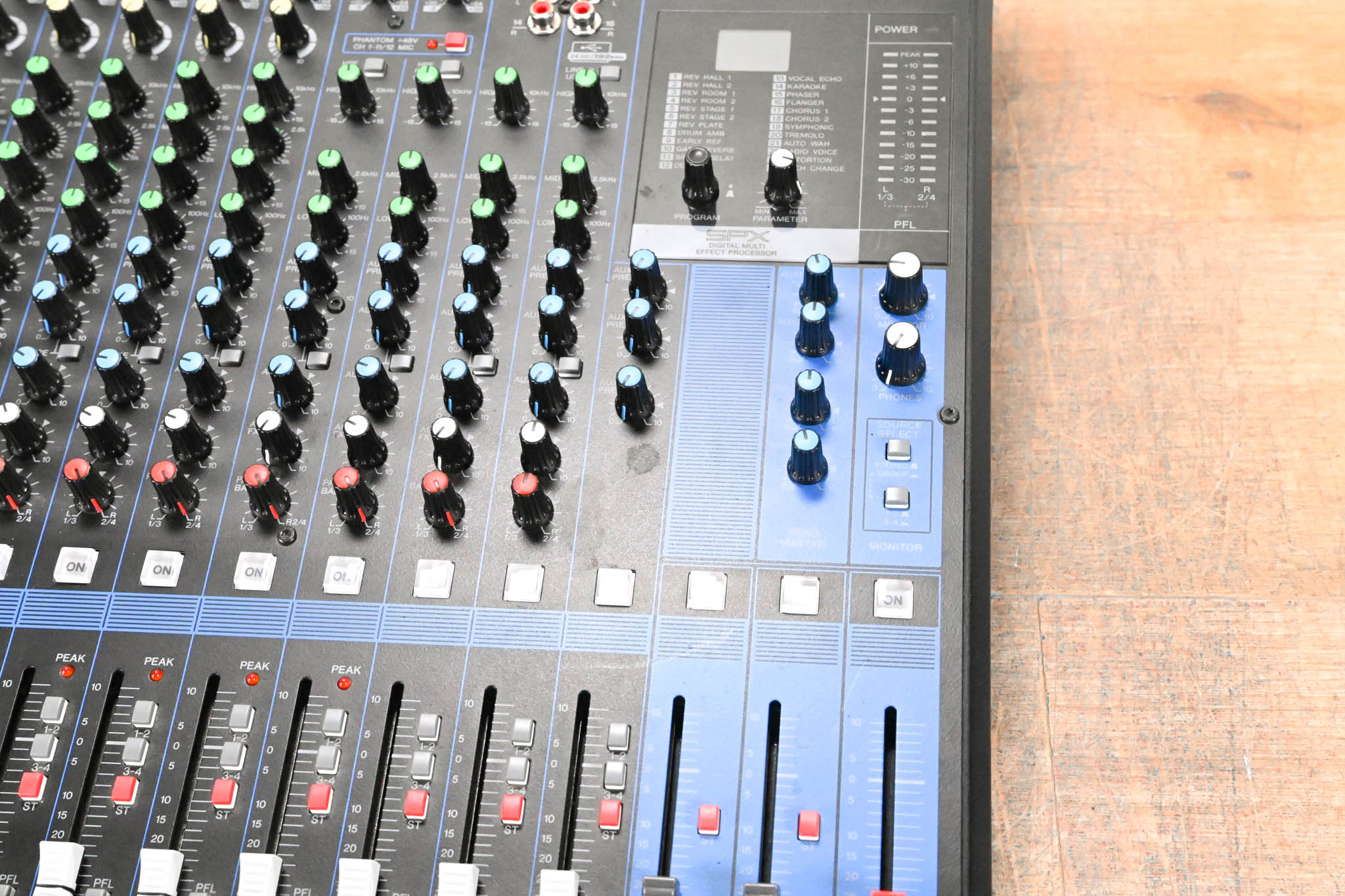 Yamaha MG16XU 16-Channel Mixer with USB and Effects