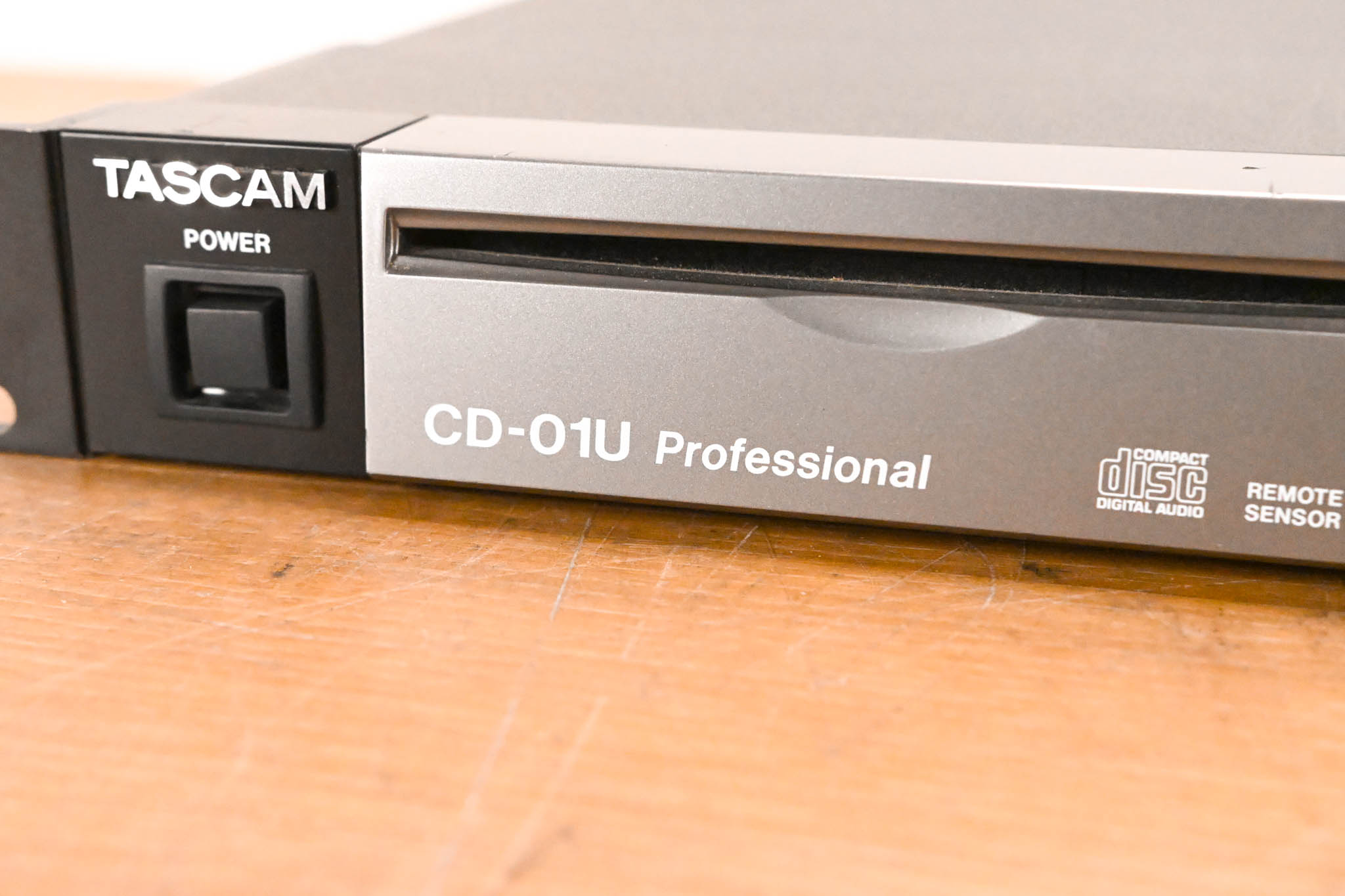 TASCAM CD-01U PRO Professional Rackmount CD Player