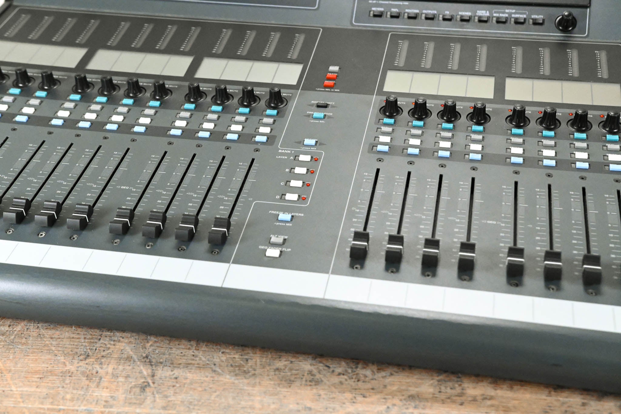 Allen & Heath iLive-T80 Digital Mixing Surface