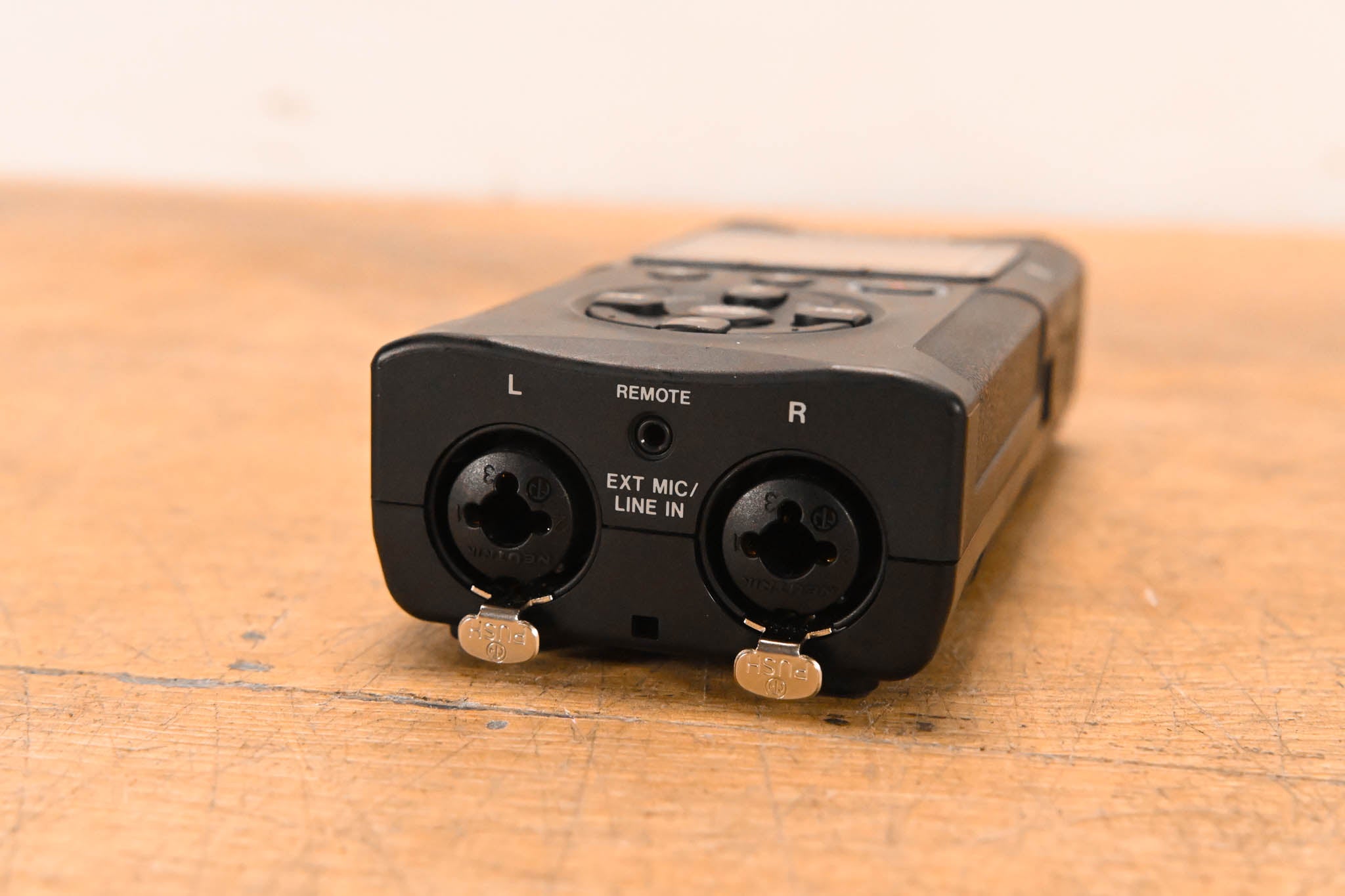 TASCAM DR-40 Handheld 4-Track Recorder