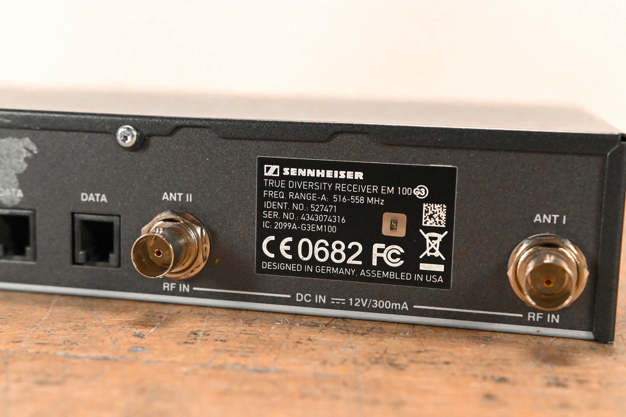 Sennheiser EM 100 G3 Wireless Receiver - A Range: 516-558 MHz