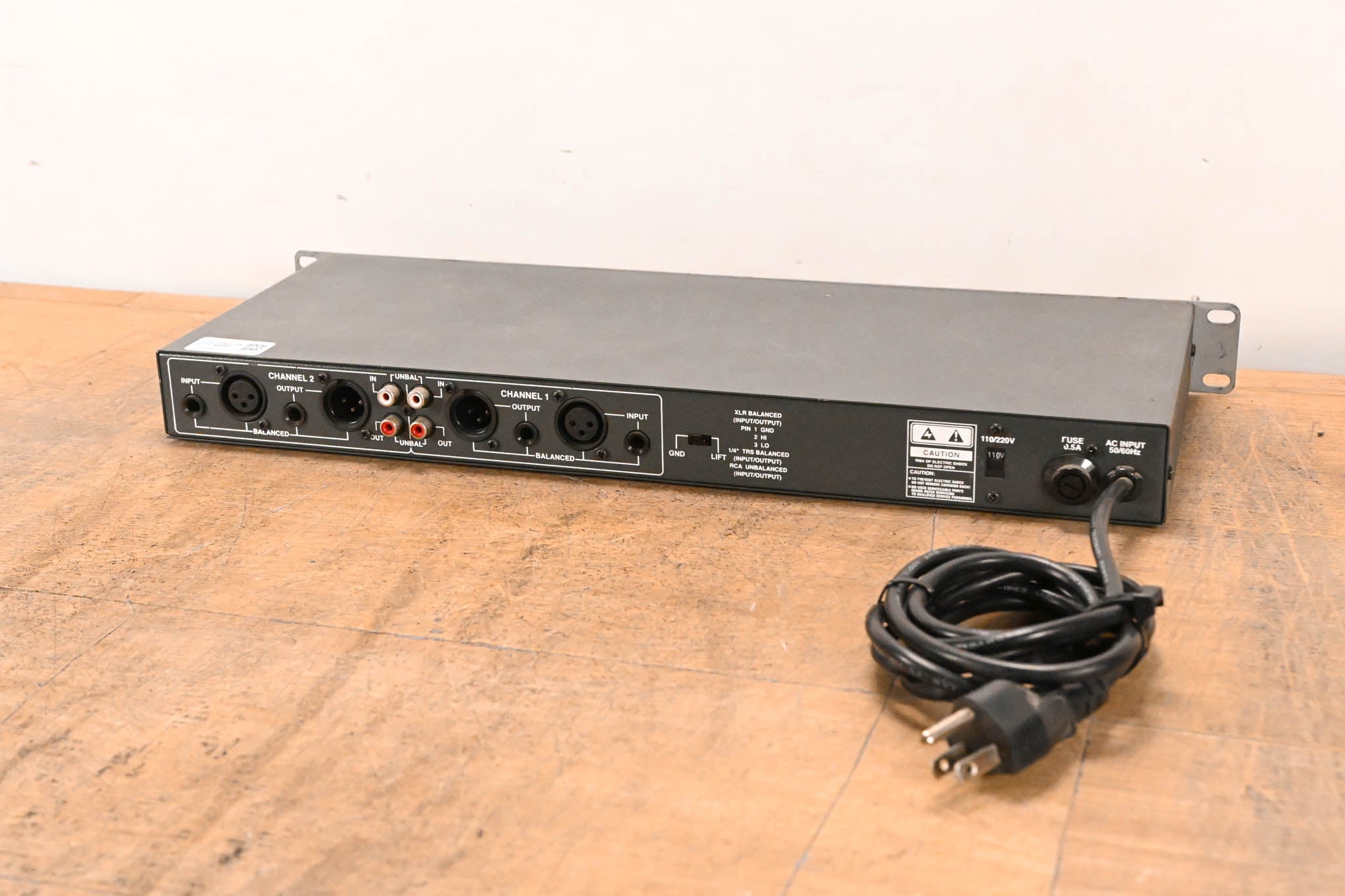 ART 341 Dual-Channel 15-Band 2/3 Octave Graphic Equalizer