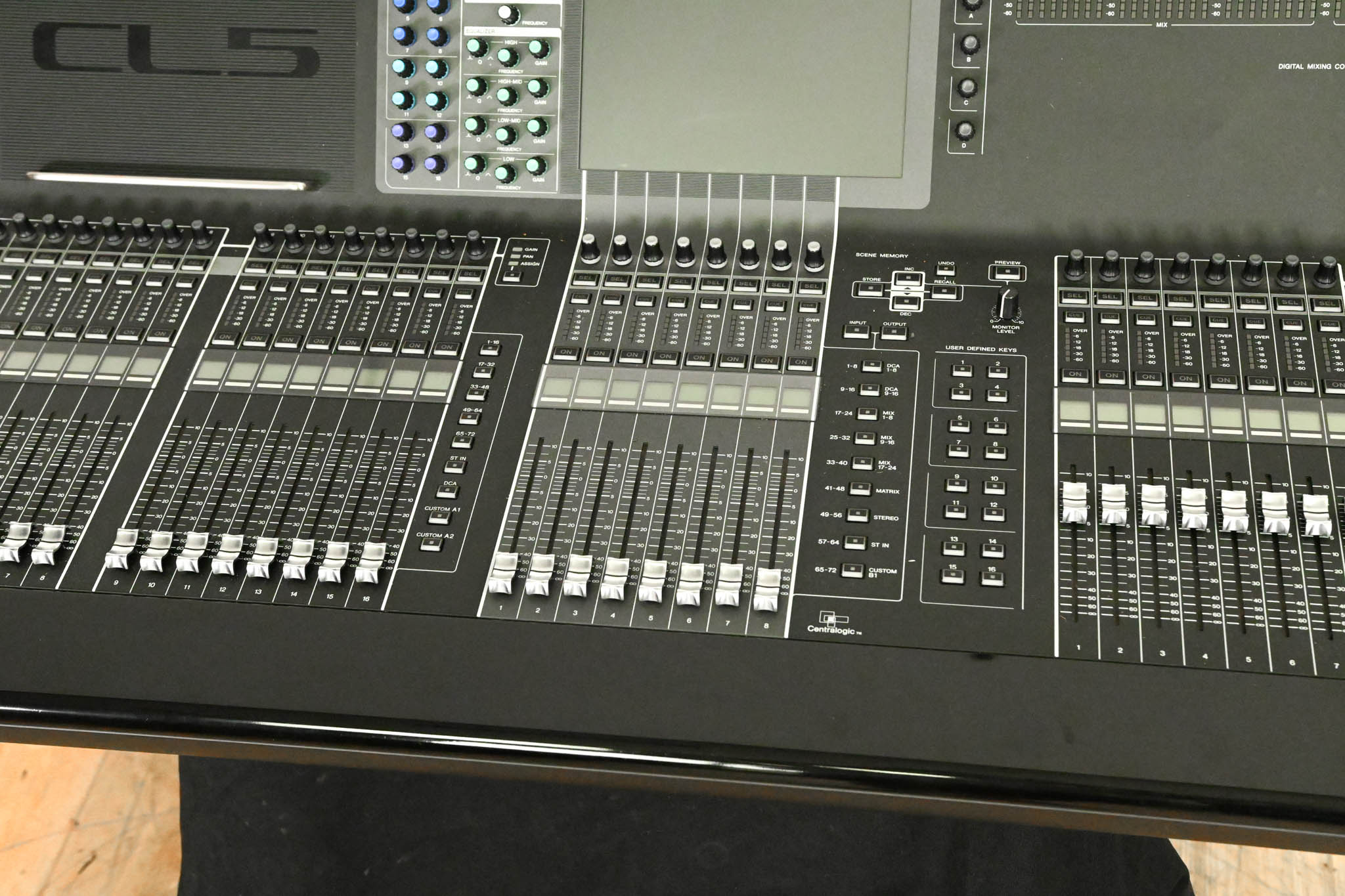 Yamaha CL5 72-Channel Digital Mixing Console