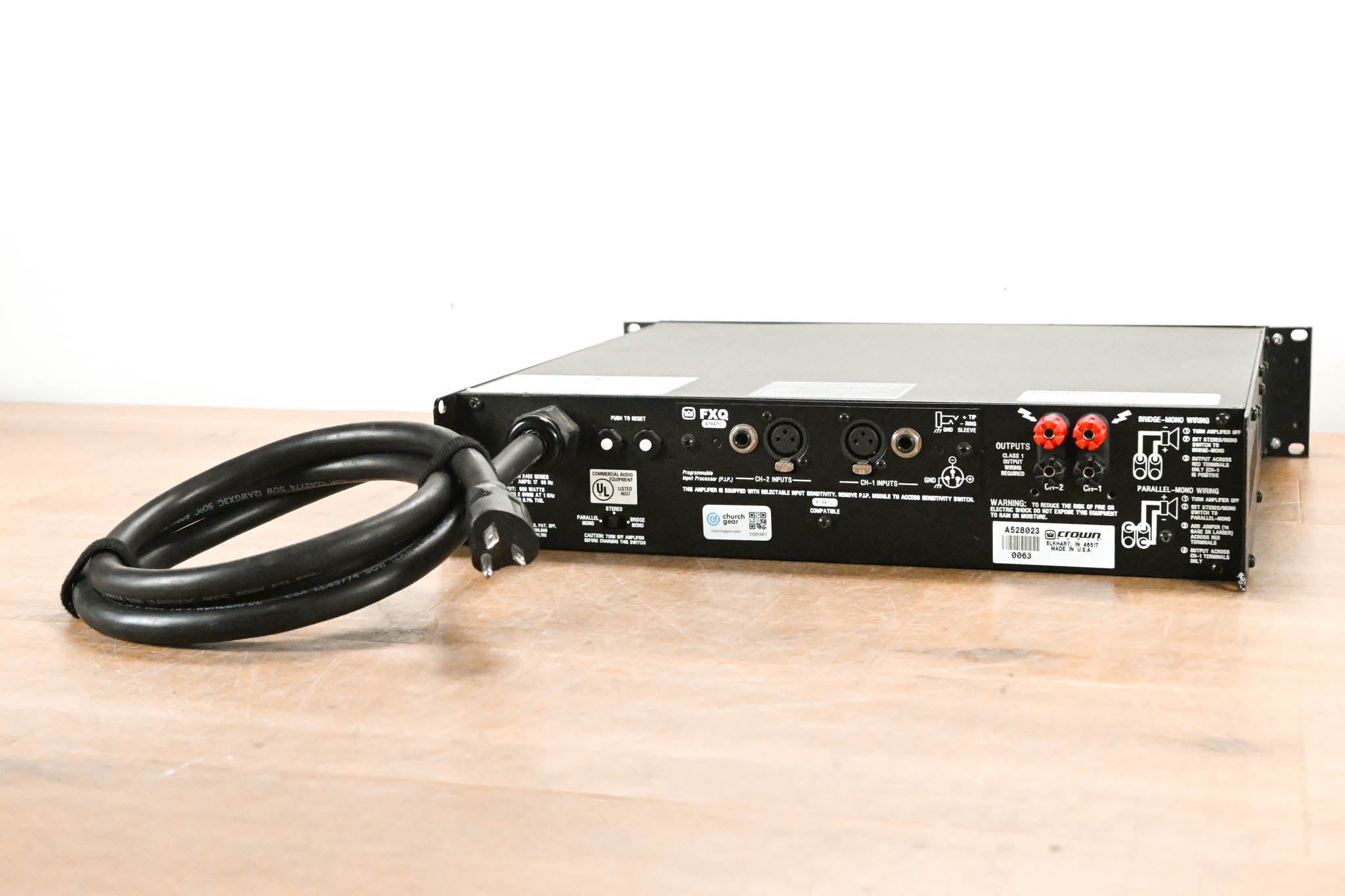 Crown Macro-Tech 2402 2-Channel Power Amplifier