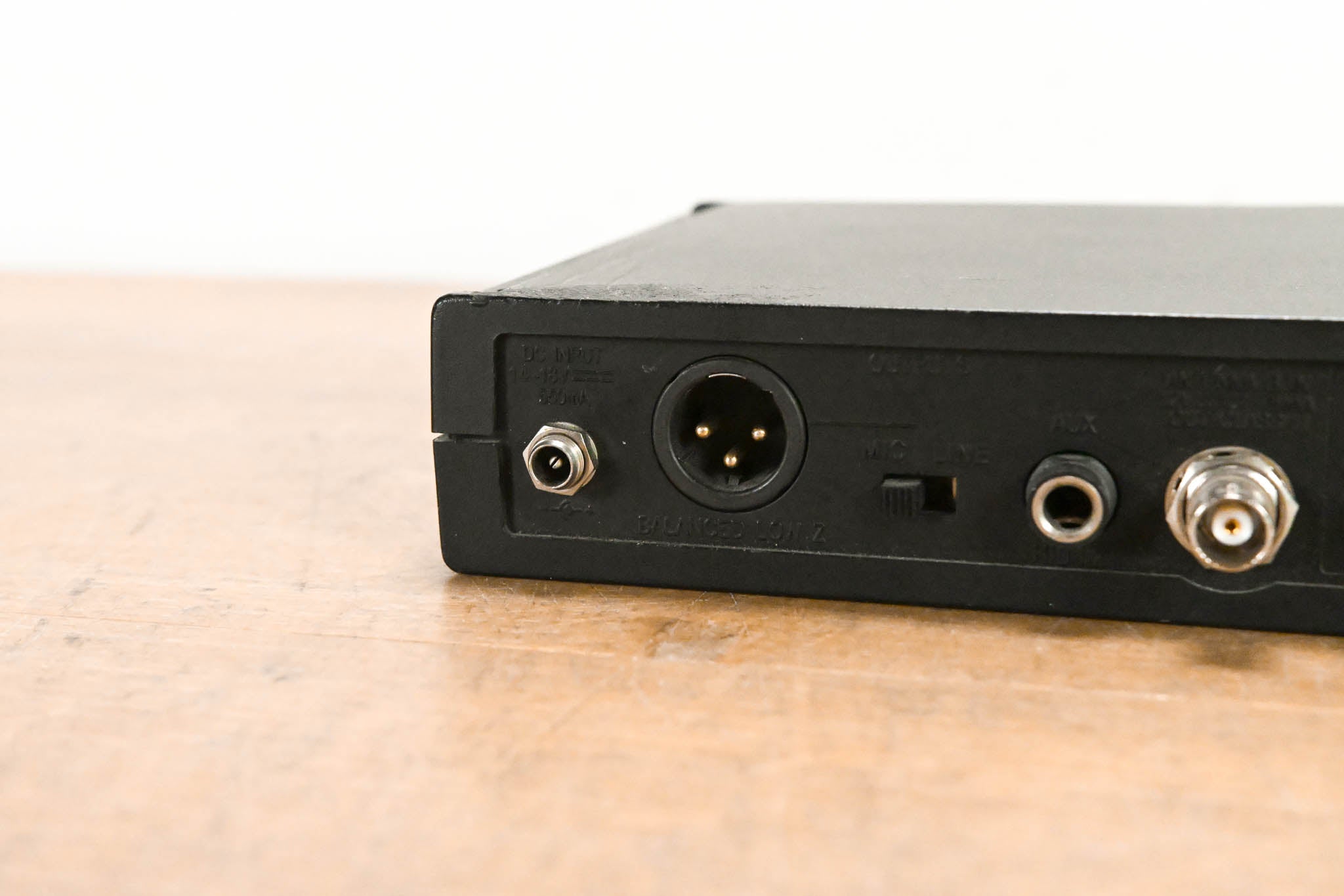 Shure ULXS24/BETA87A-M1 Handheld Wireless System - 662-698 MHz (NO PSU)