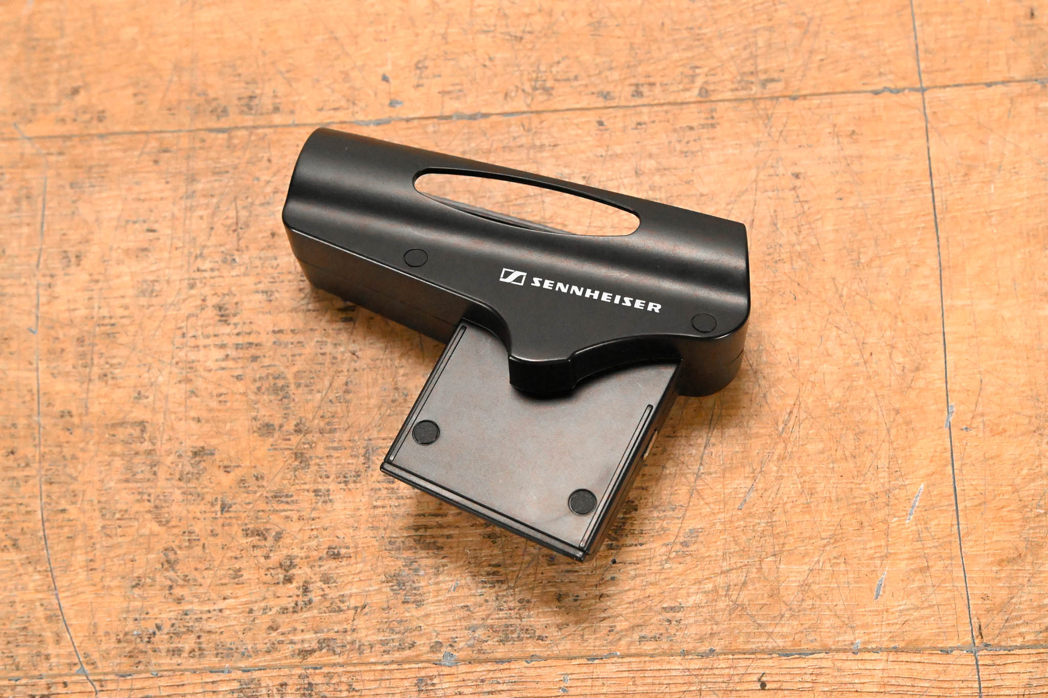 Sennheiser LA 2 Charging Adapter