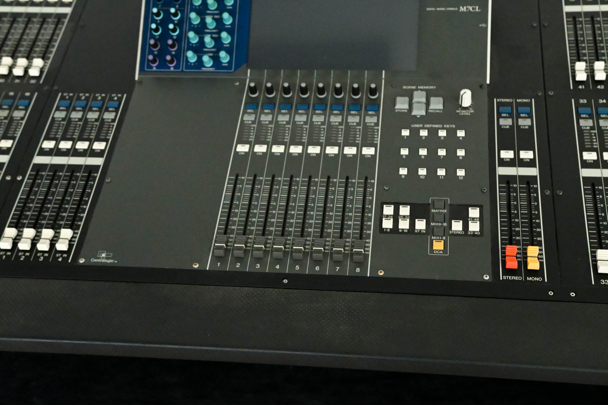 Yamaha M7CL-48 48-Channel Digital Audio Mixing Console