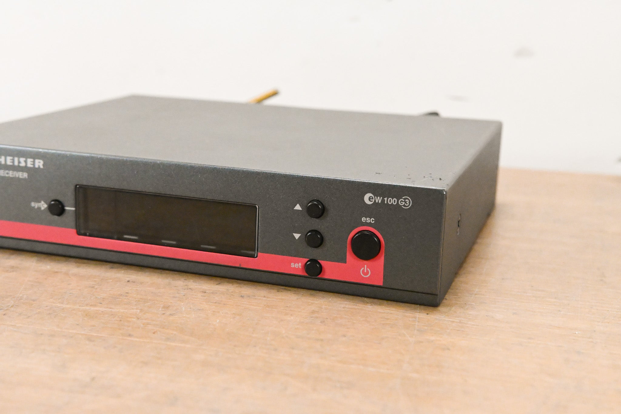 Sennheiser EM 100 G3 Wireless Receiver - 566-608 MHz (NO POWER SUPPLY)