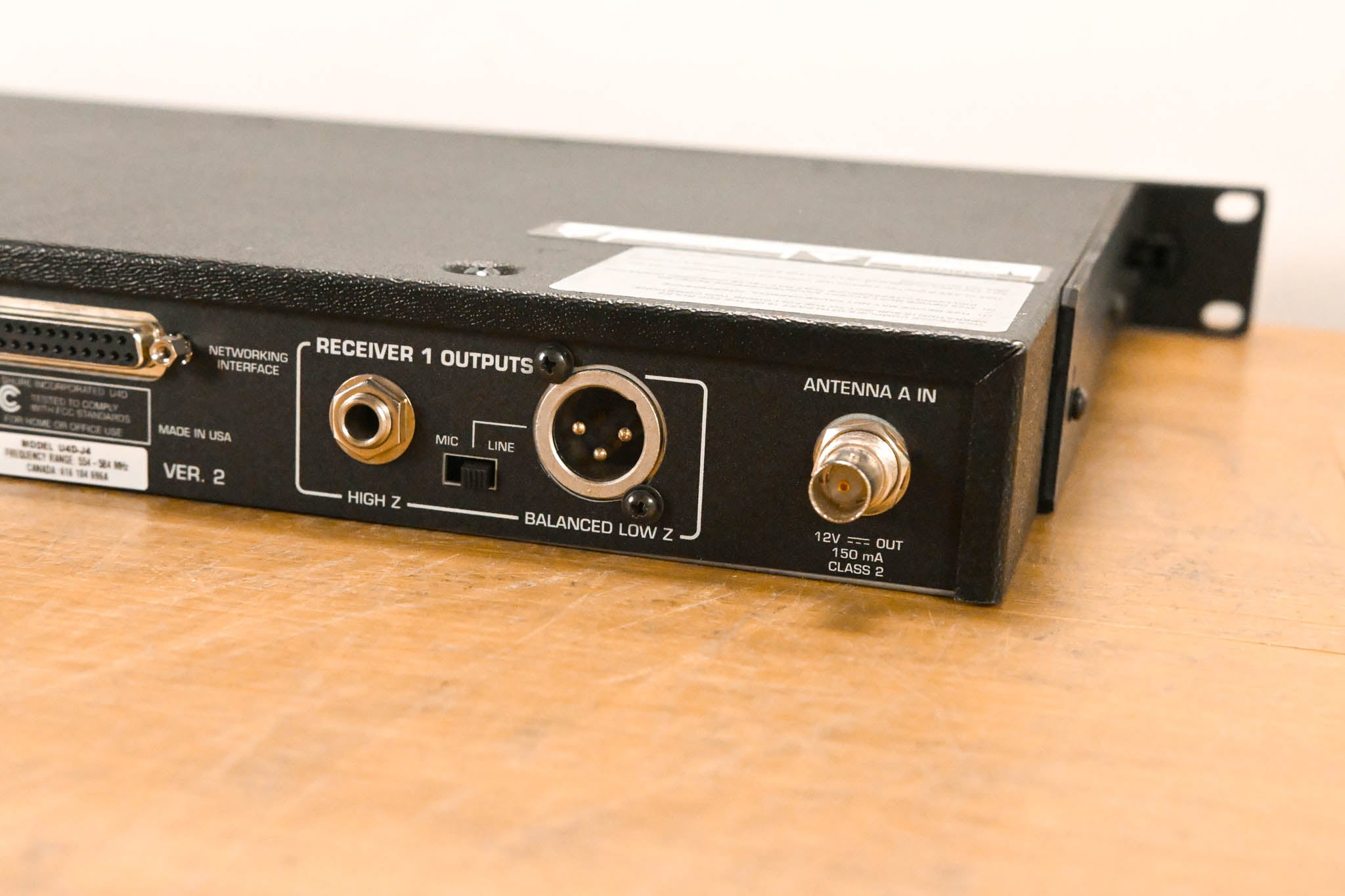 Shure U4D-J4 Dual Wireless Receiver with U2/BETA87A Handheld - J4 Band