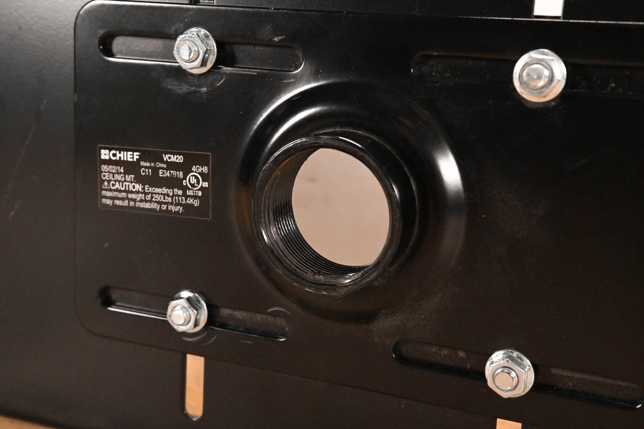 Chief VCM-20 Heavy Duty LCD/CRT Projector Ceiling Mount