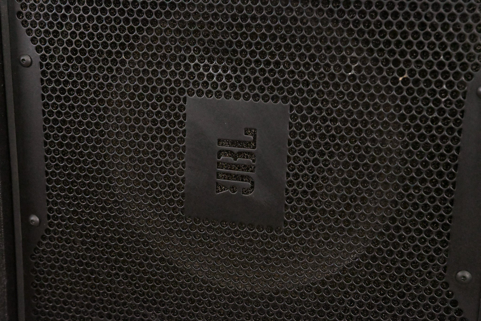 JBL VT4888DP Powered 3-Way Line Array Speaker (PAIR)