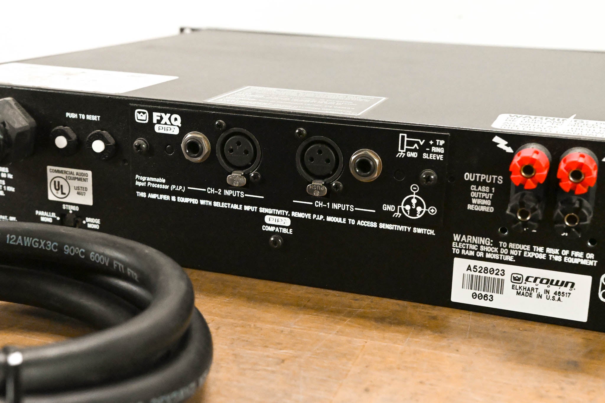 Crown Macro-Tech 2402 2-Channel Power Amplifier