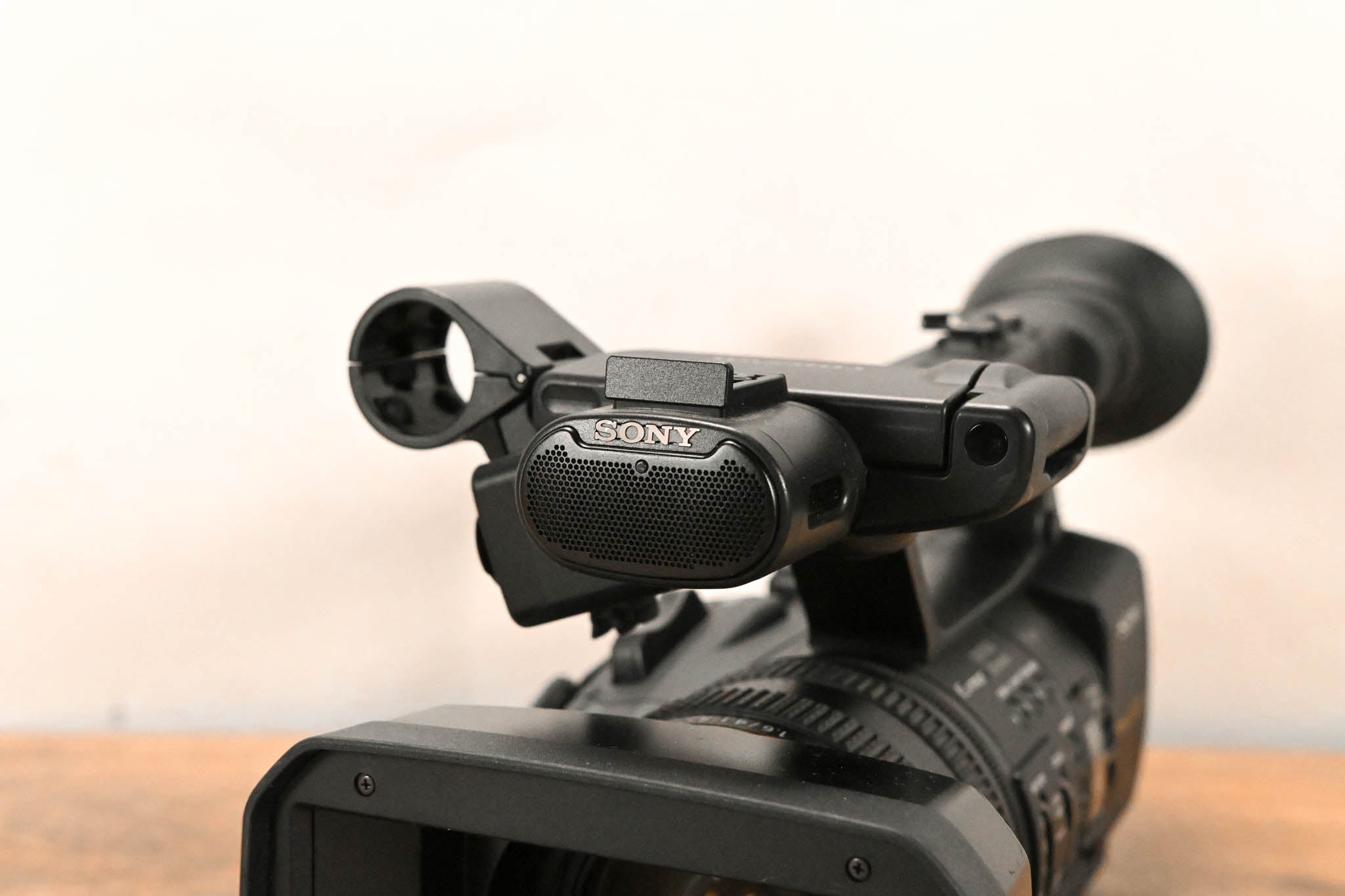 Sony HXR-NX5U NXCAM Professional Camcorder