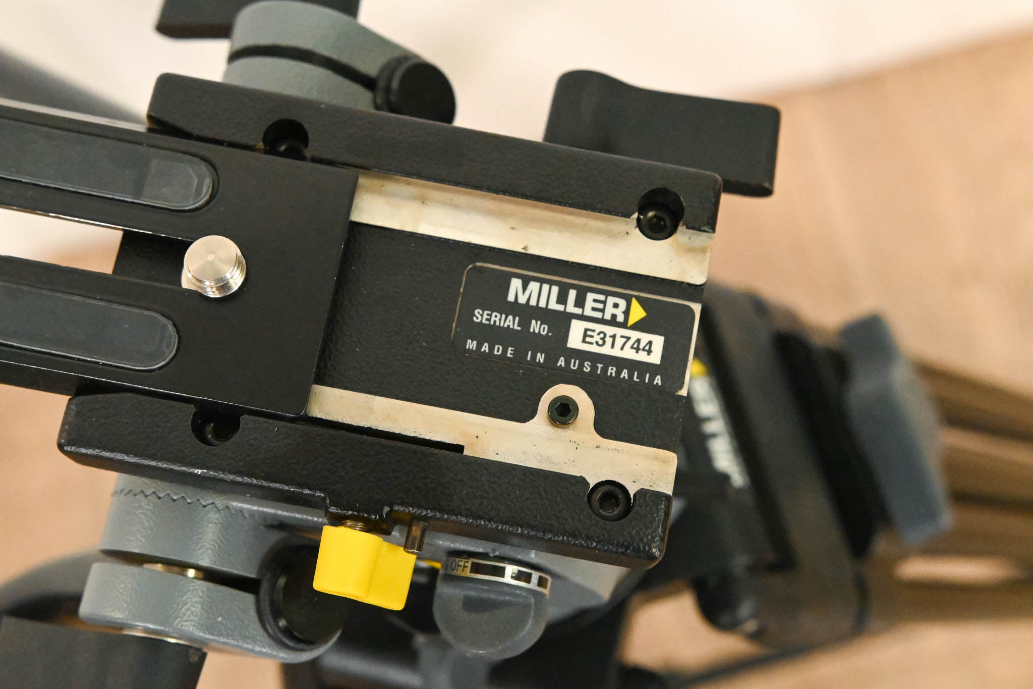 Miller DS-20 Fluid Head with 2-Stage Aluminum Tripod