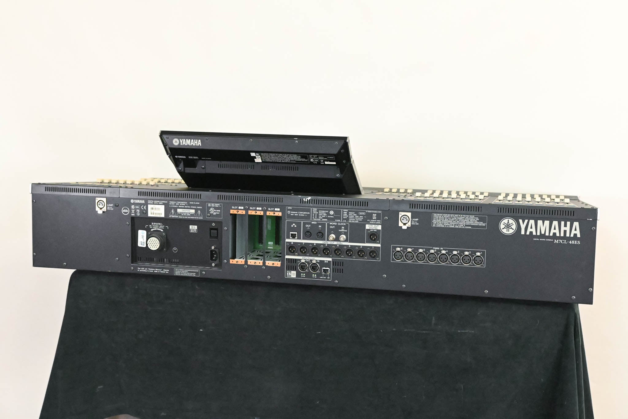 Yamaha M7CL-48ES 48-Channel EtherSound Digital Audio Mixer