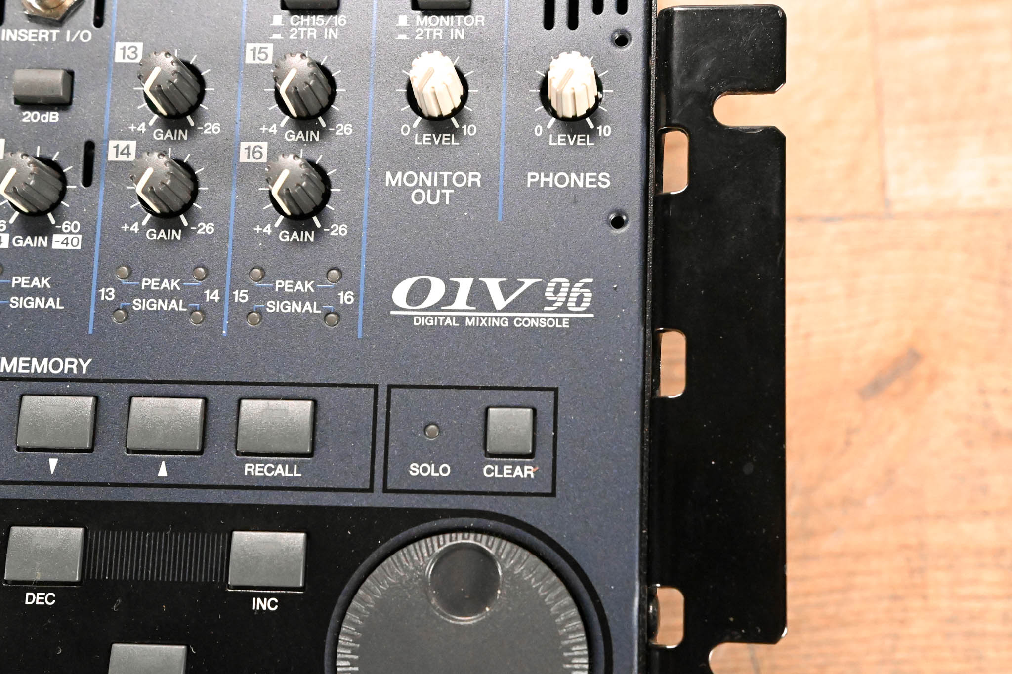Yamaha 01V96 24-Bit/96k Digital Recording Mixer