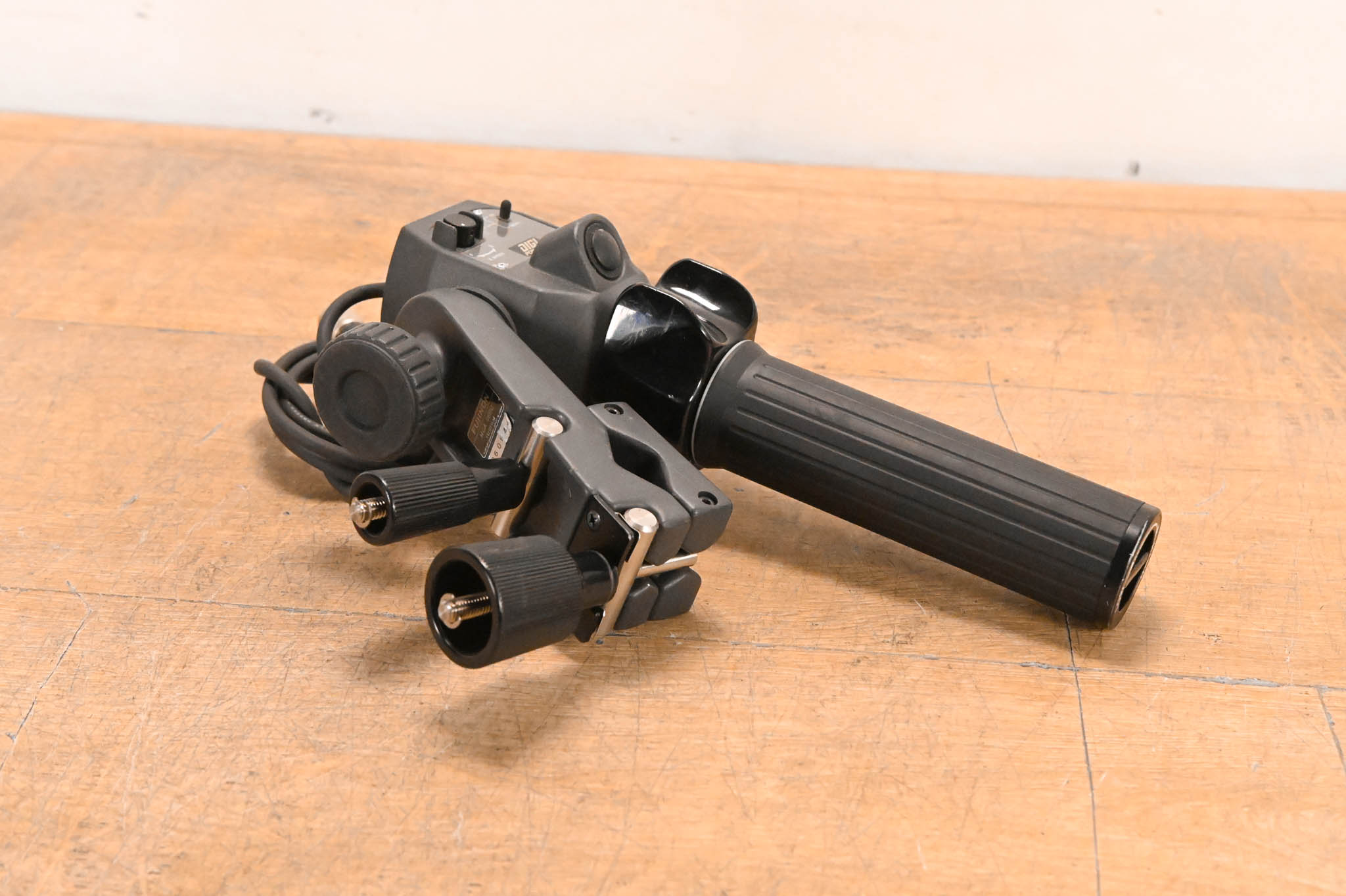 Fujinon ERD-10A-D01M Digital Zoom Demand Controller w/ MCA-06BC Clamp