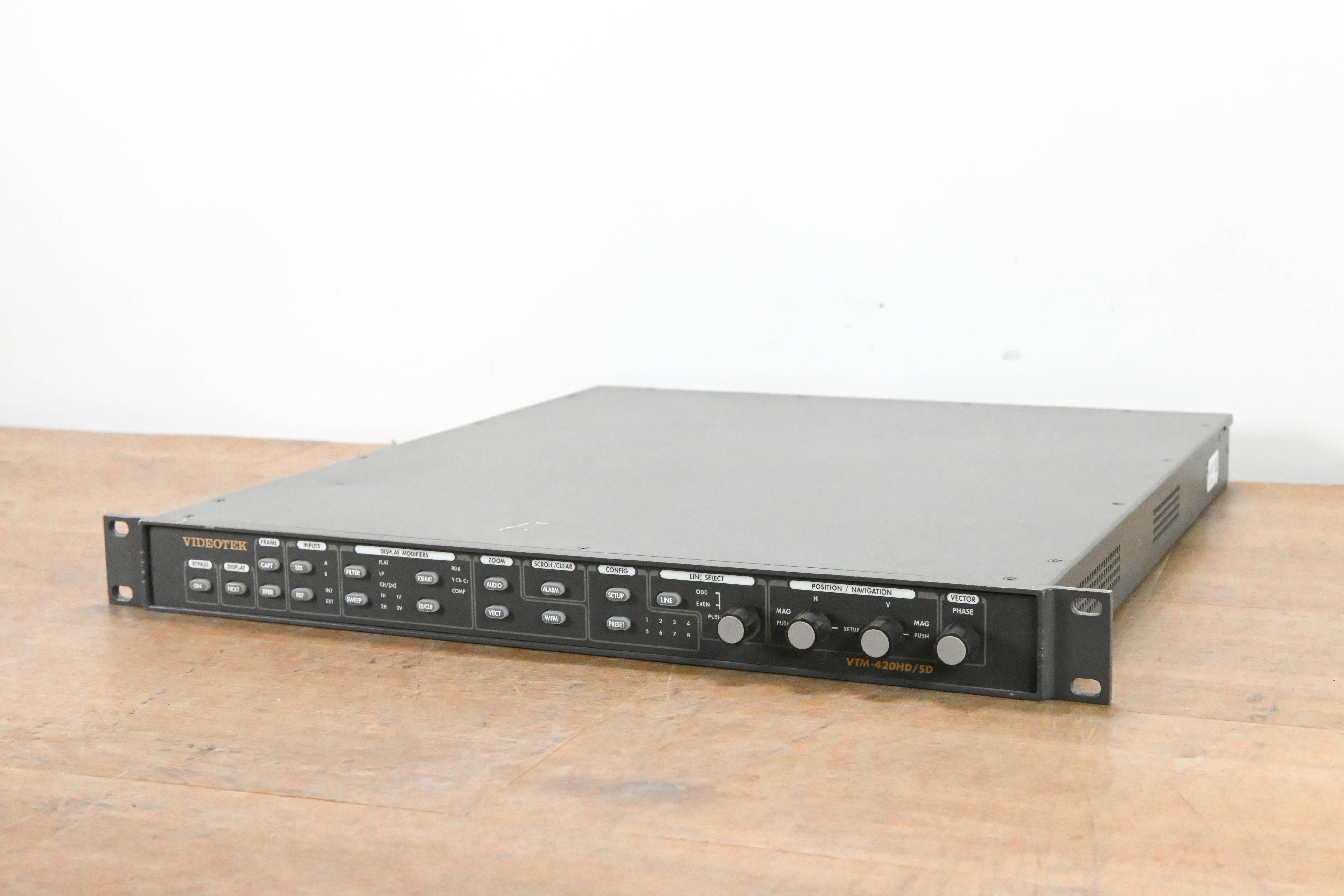 Videotek VTM-420HD/SD Multi-Format Monitor