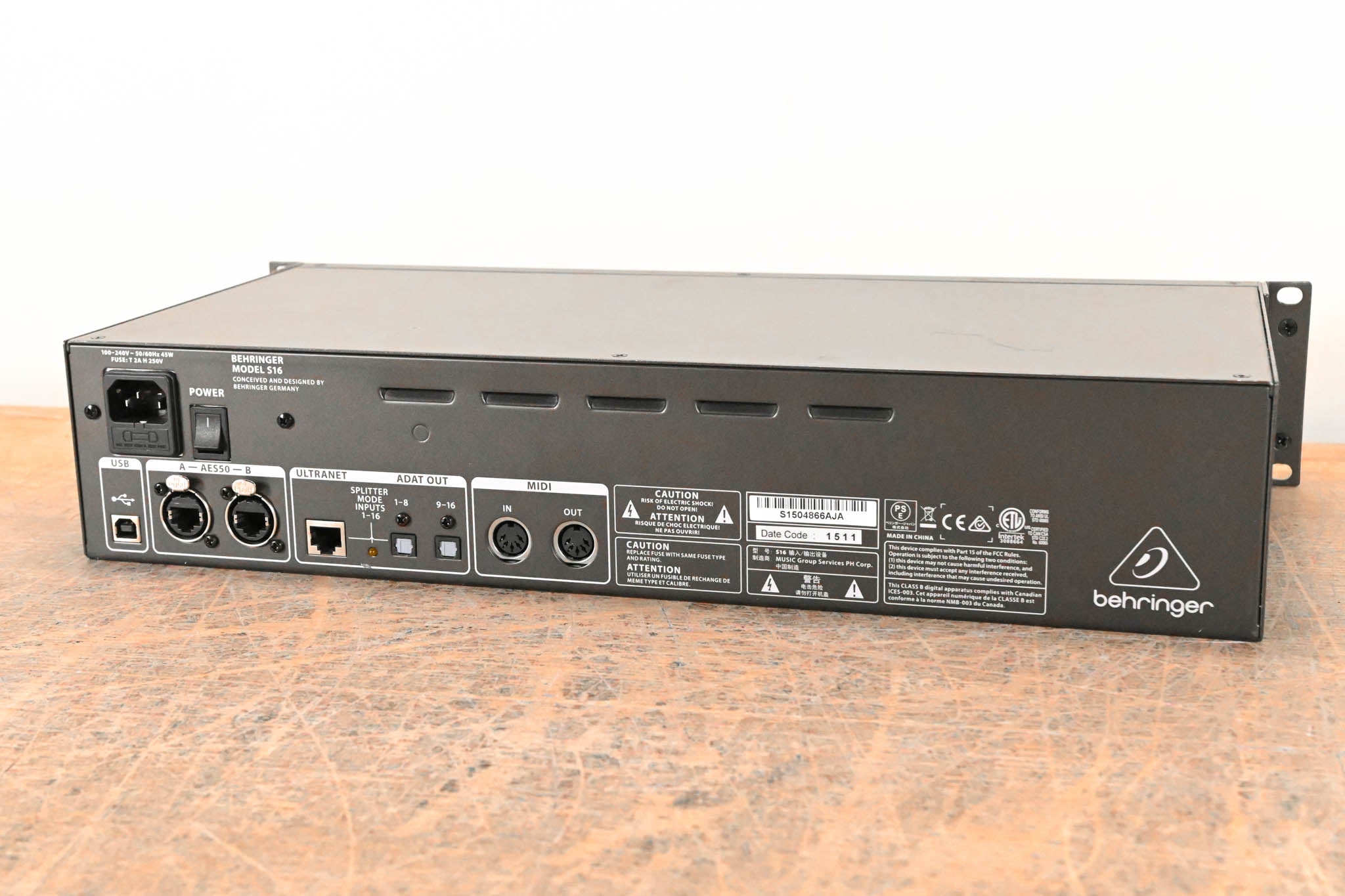 Behringer S16 16 x 8 Digital Stage Box