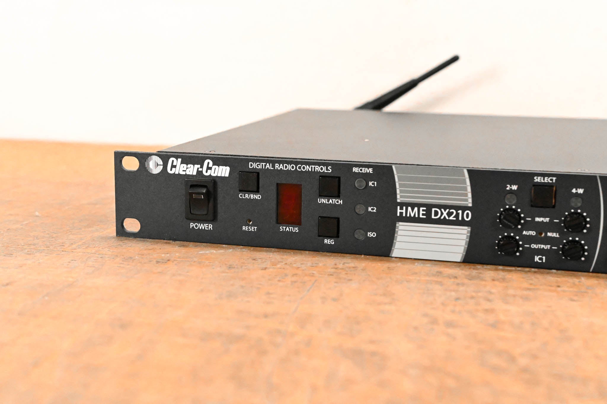 Clear-Com HME DX210 Digital Wireless Intercom System