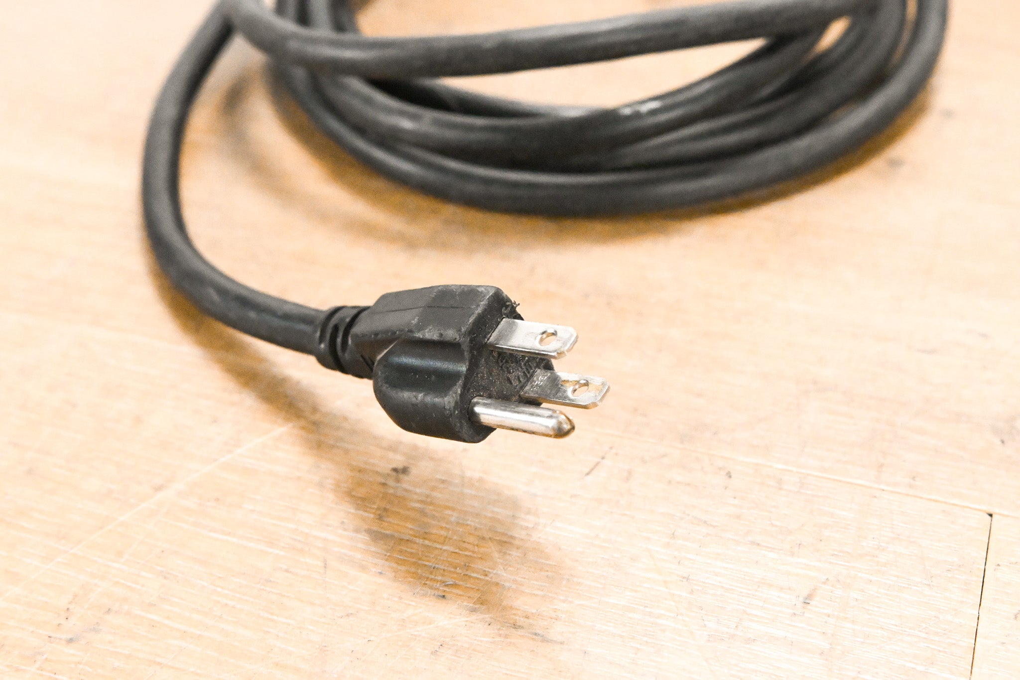 Furman PL-Plus 120V 15 Amp Power Conditioner