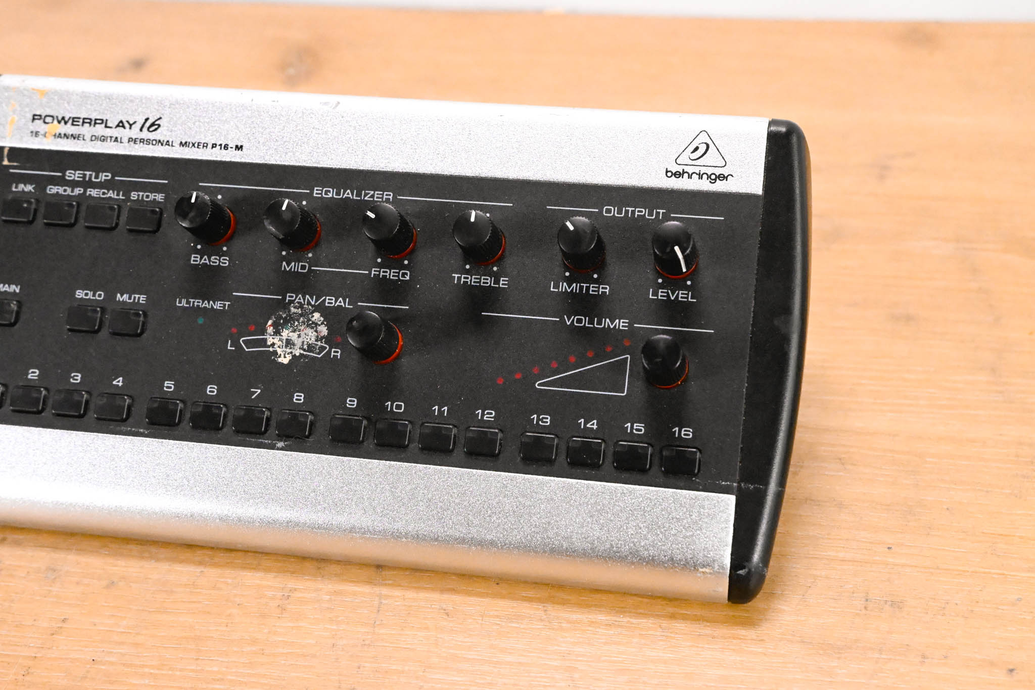 Behringer Powerplay P16-M 16-Channel Digital Personal Mixer