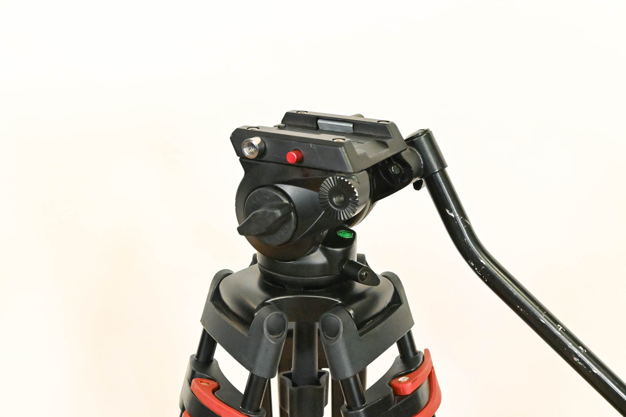 Neewer TP37 74" Video Tripod with Fluid Head