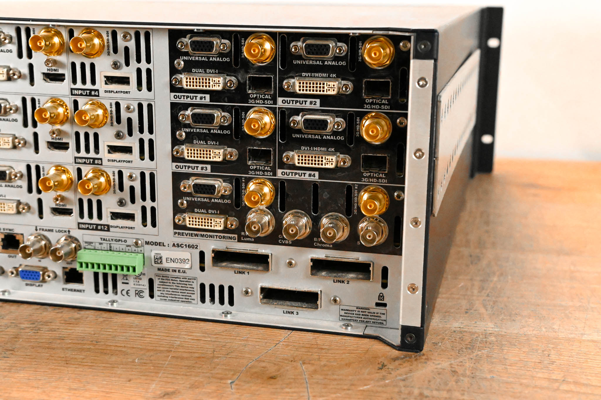 Analog Way Ascender 16-4K Switcher/Video Wall Controller
