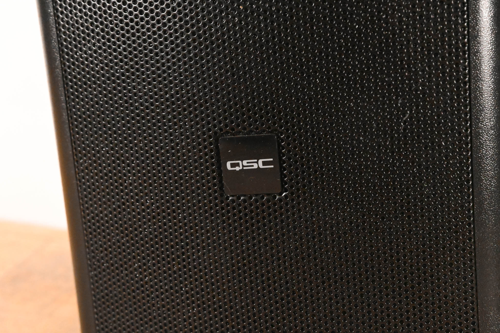 QSC AcousticCoverage AC-S6T 6.5" 2-Way Surface Mount Speaker