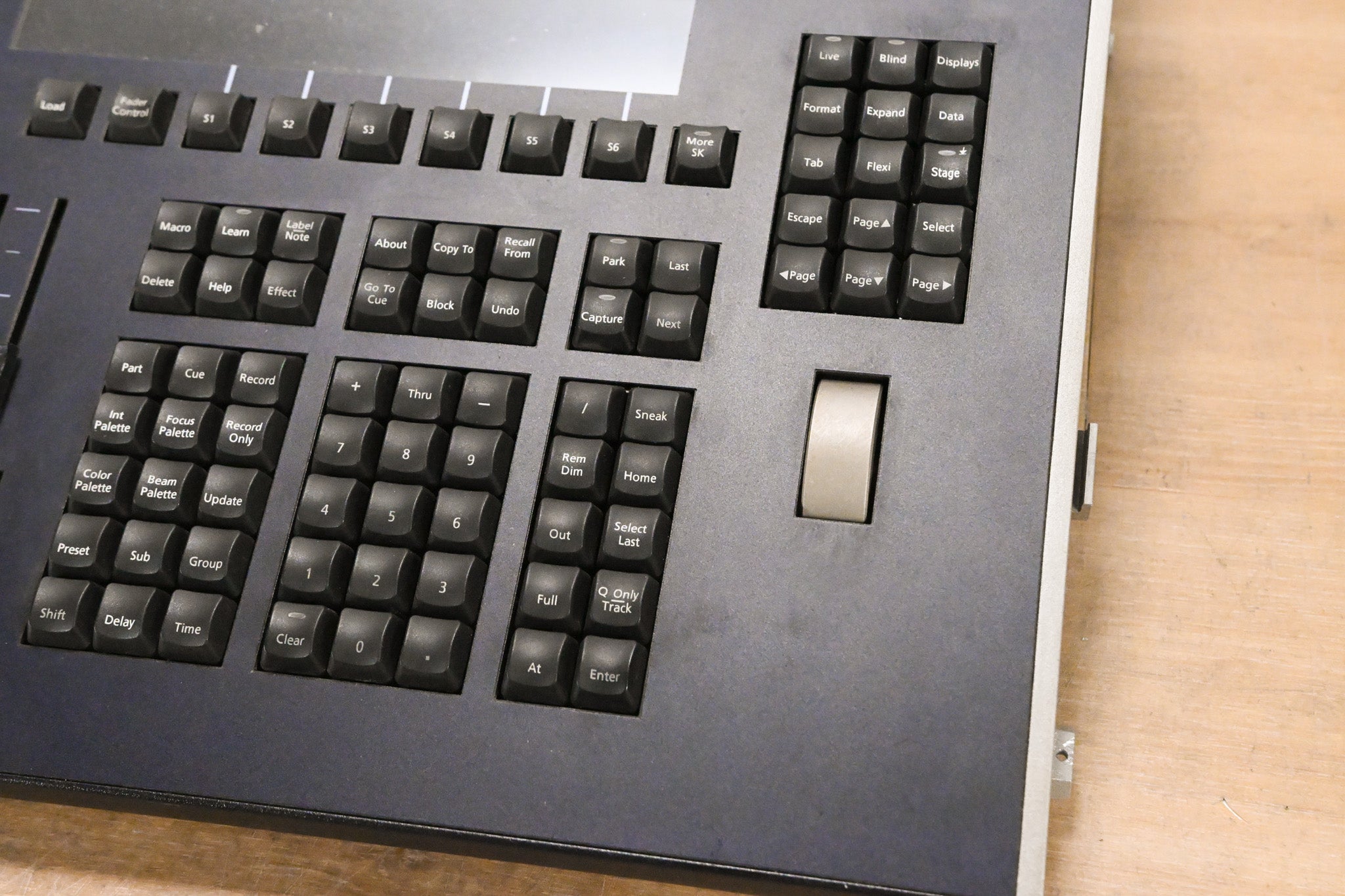 ETC ION 1000 Lighting Console