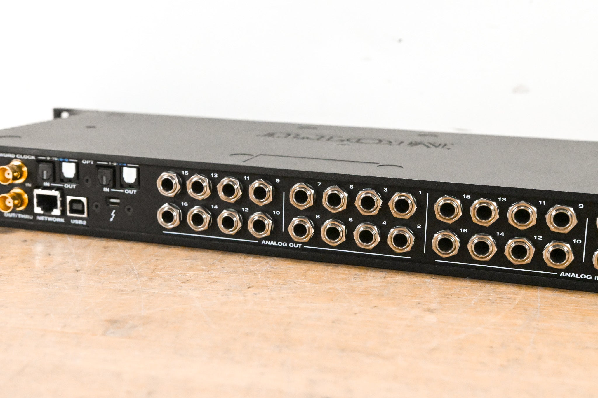 MOTU 16A 32x32 Thunderbolt / USB 2.0 Audio Interface with AVB