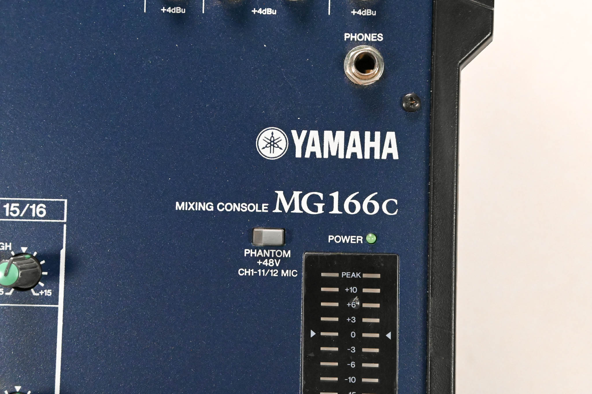 Yamaha MG166C 16-Channel Mixing Console