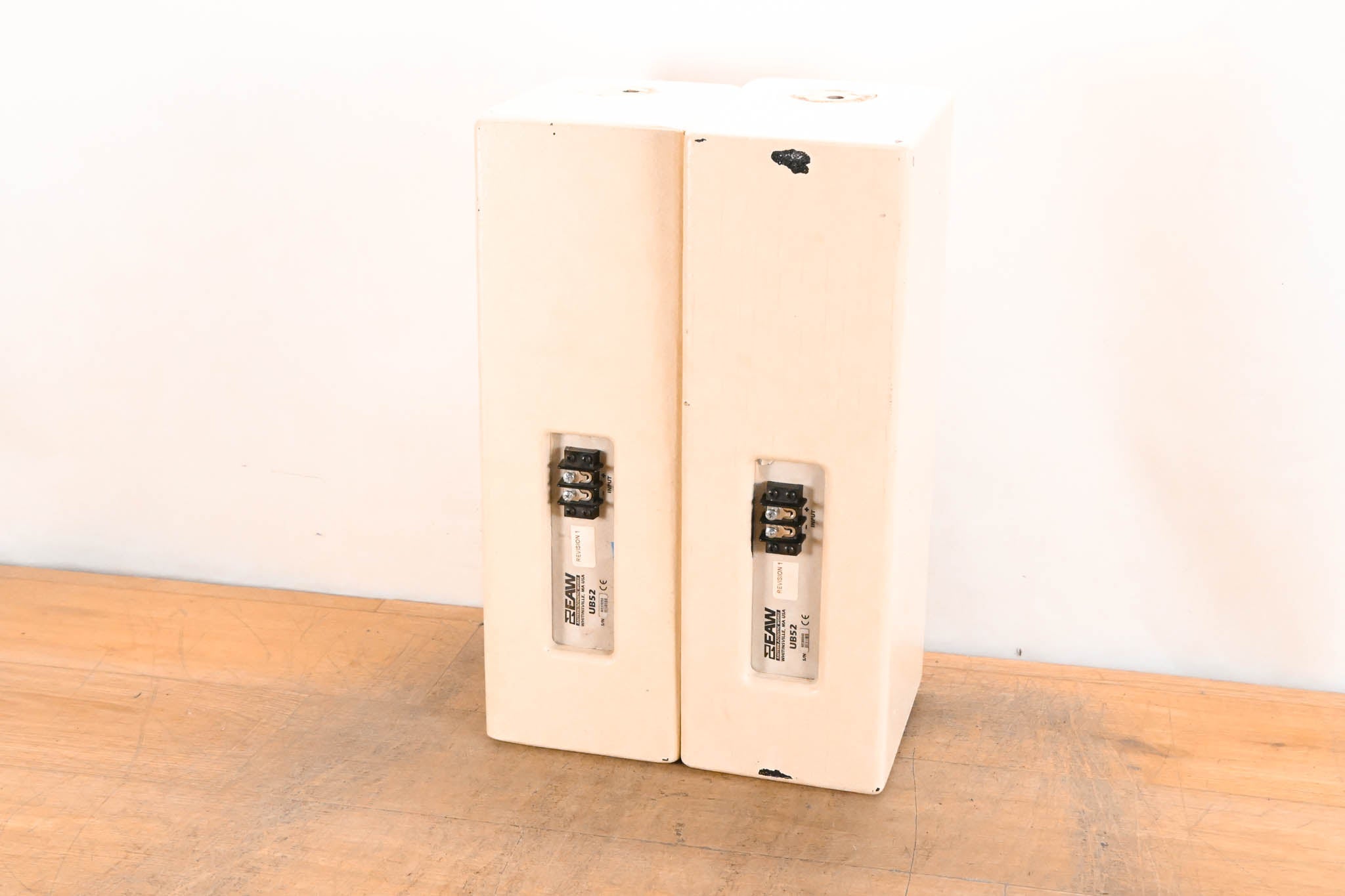 EAW UB52 Two-Way Full-Range Loudspeaker - White (PAIR)