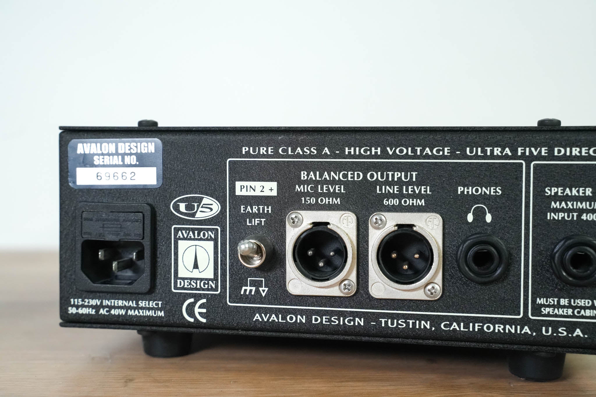 Avalon U5 Active Instrument Direct Box and Preamp