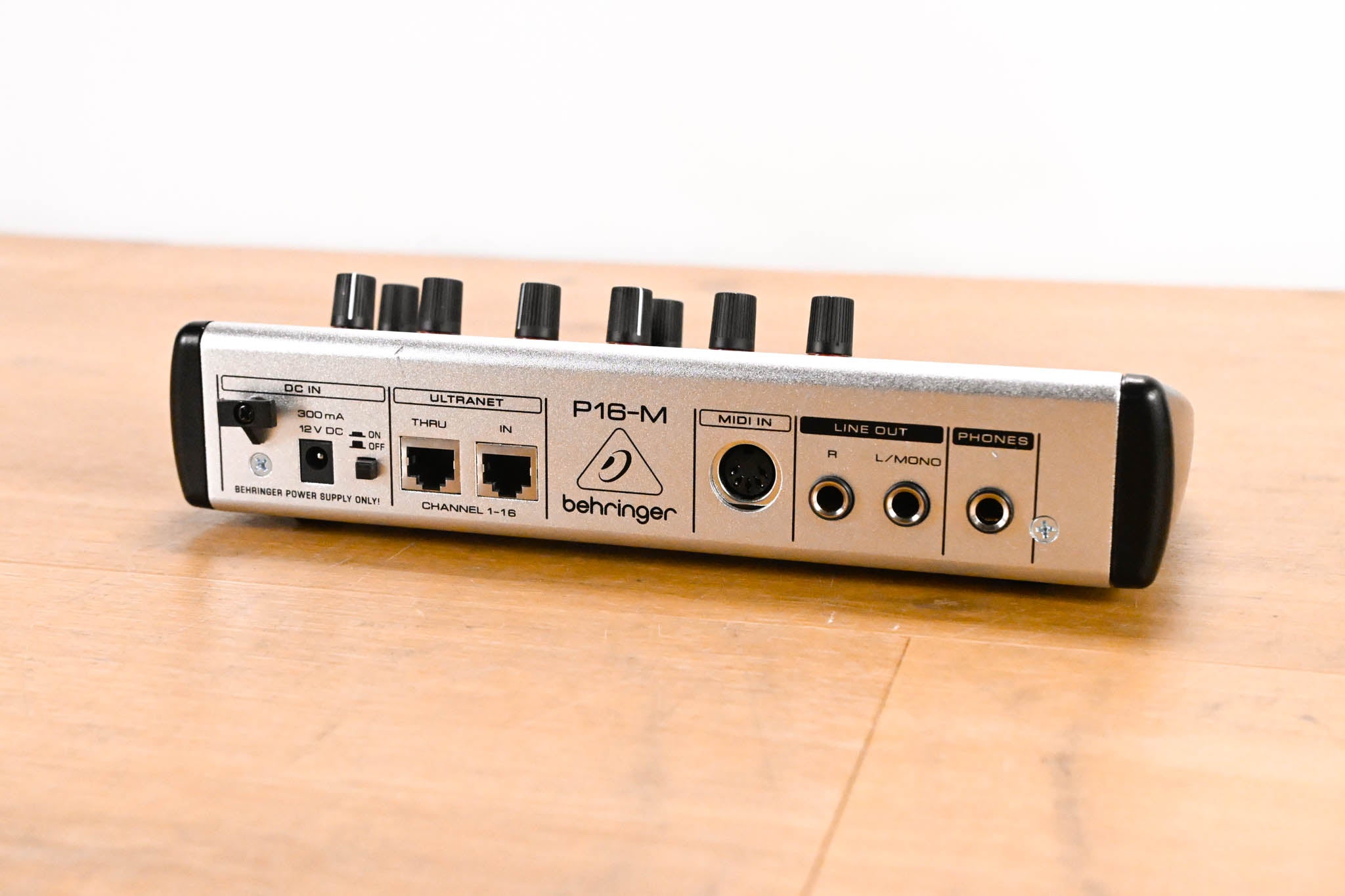 Behringer Powerplay P16-M 16-Channel Digital Personal Mixer