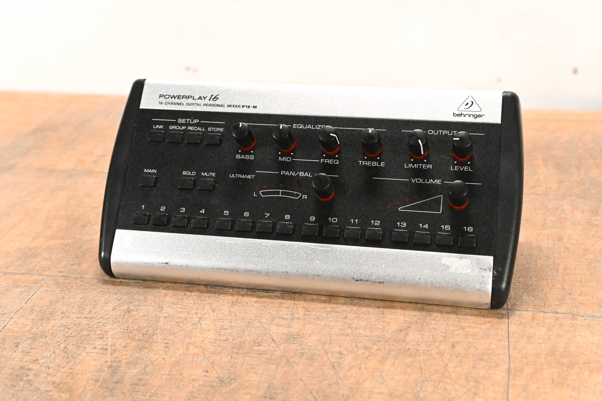 Behringer Powerplay P16-M 16-Channel Digital Personal Mixer
