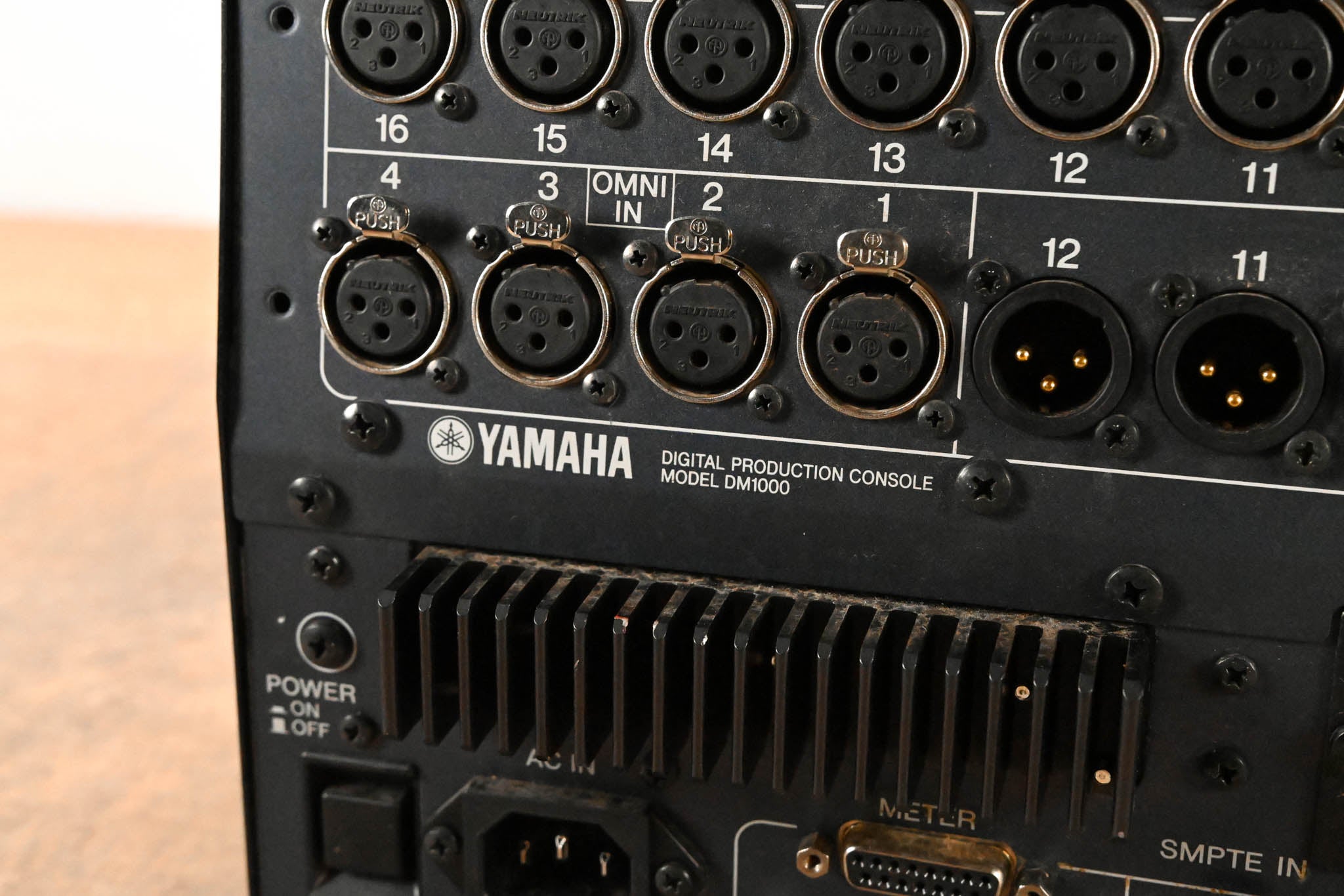 Yamaha DM1000 48-Channel Digital Audio Mixing Console