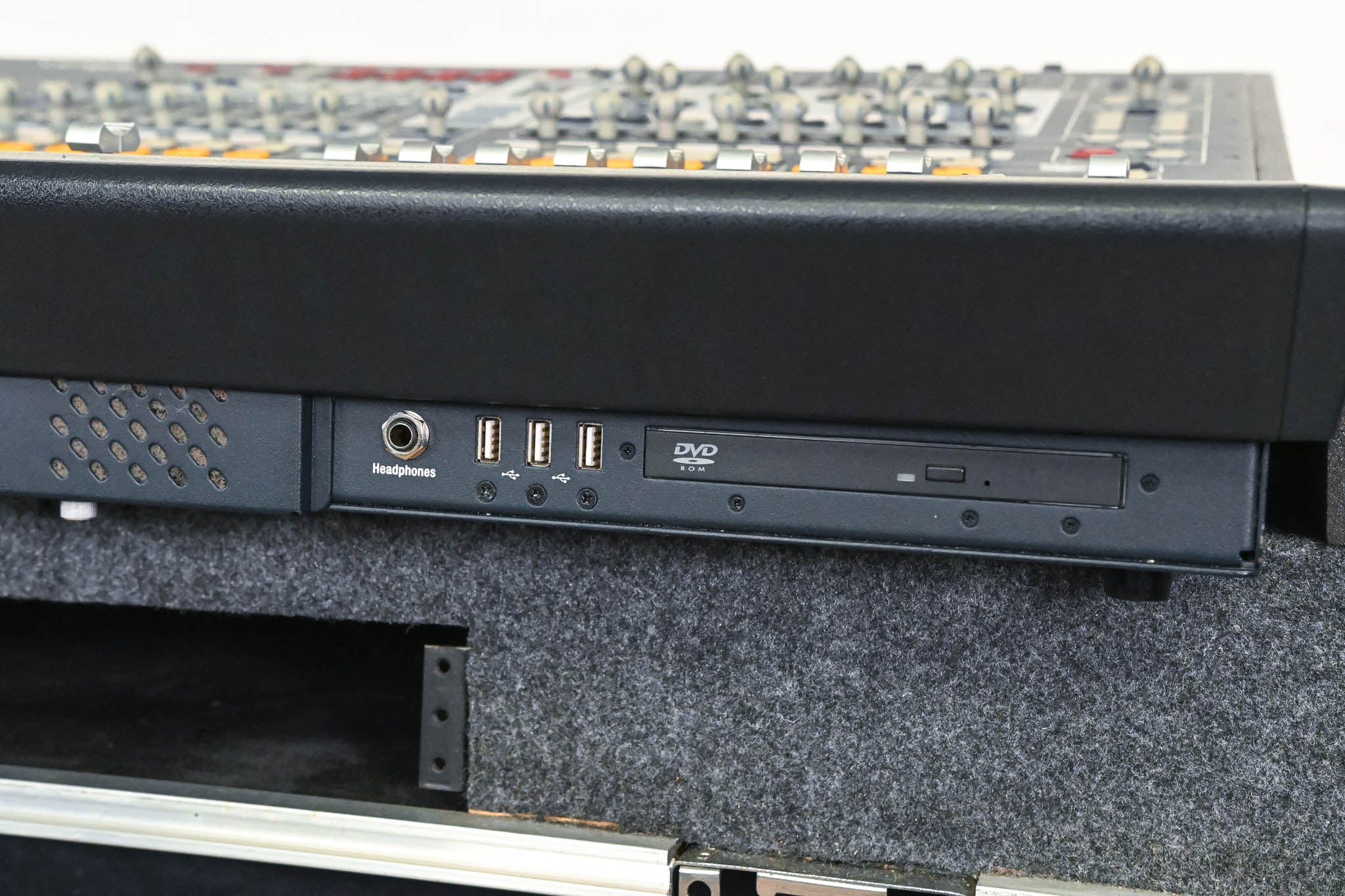 AVID VENUE SC48 Digital Audio Mixing Console with Road Case