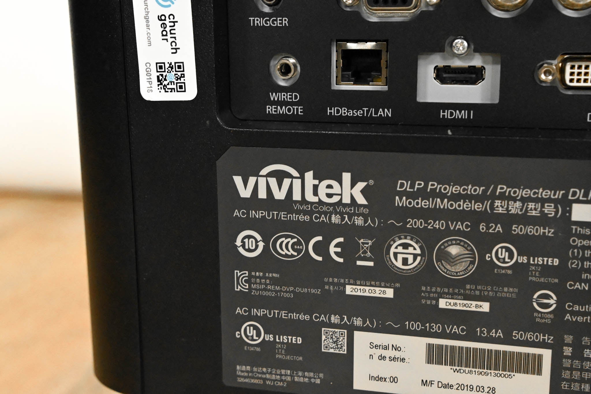 Vivitek DU8190Z-BK 10,000-Lumen WUXGA Large Venue DLP Projector