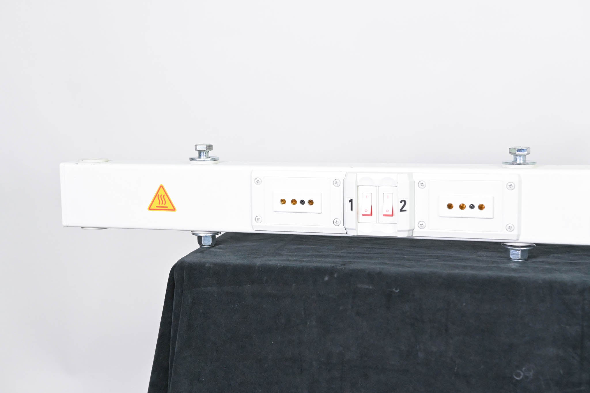 ETC SB4-10 SmartBar 2 4-Circuit Dimmer with Stage Pin Output